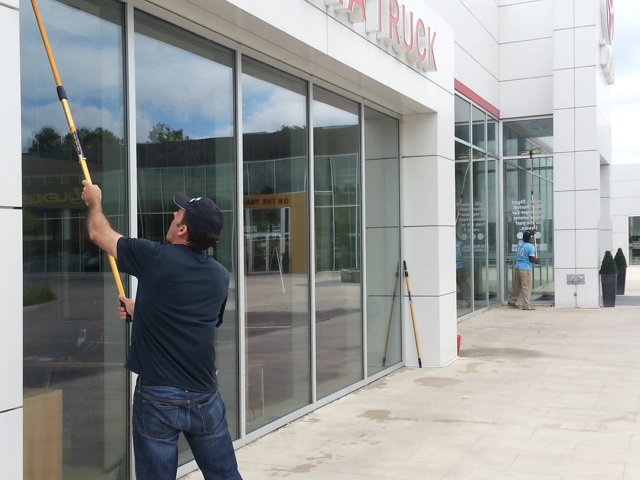 photo Dedicated Window Cleaning