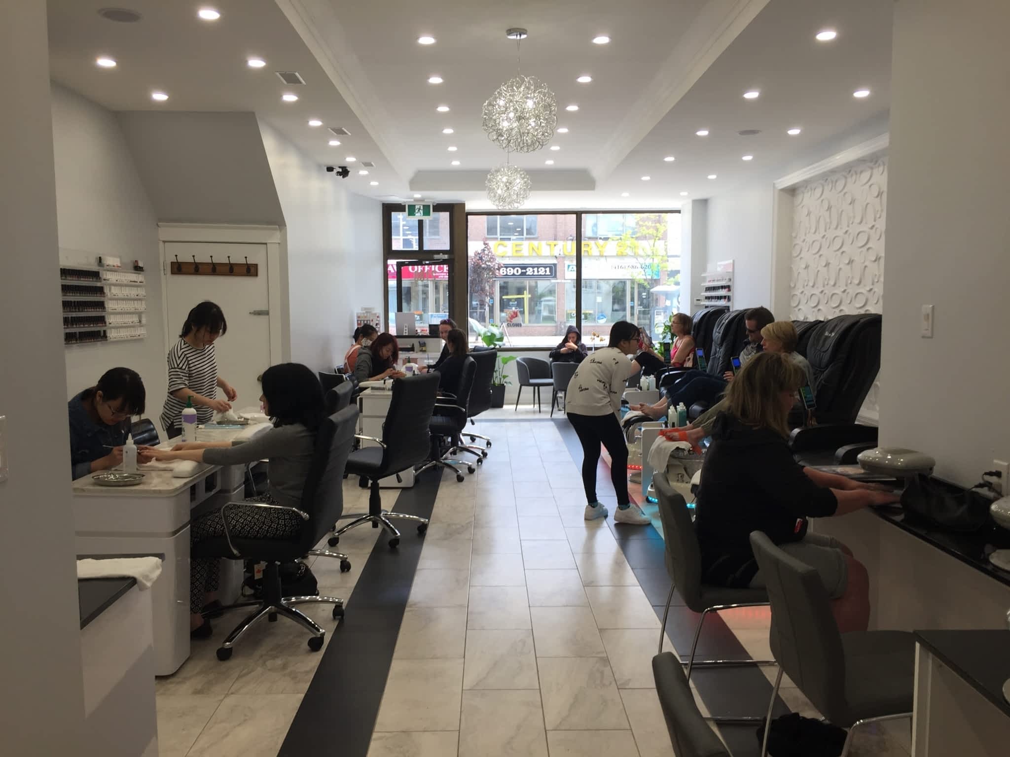 photo Nails On Danforth