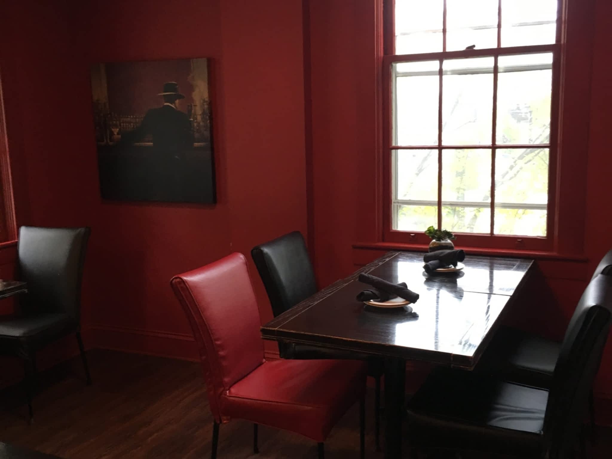 photo Manor Casual Bistro