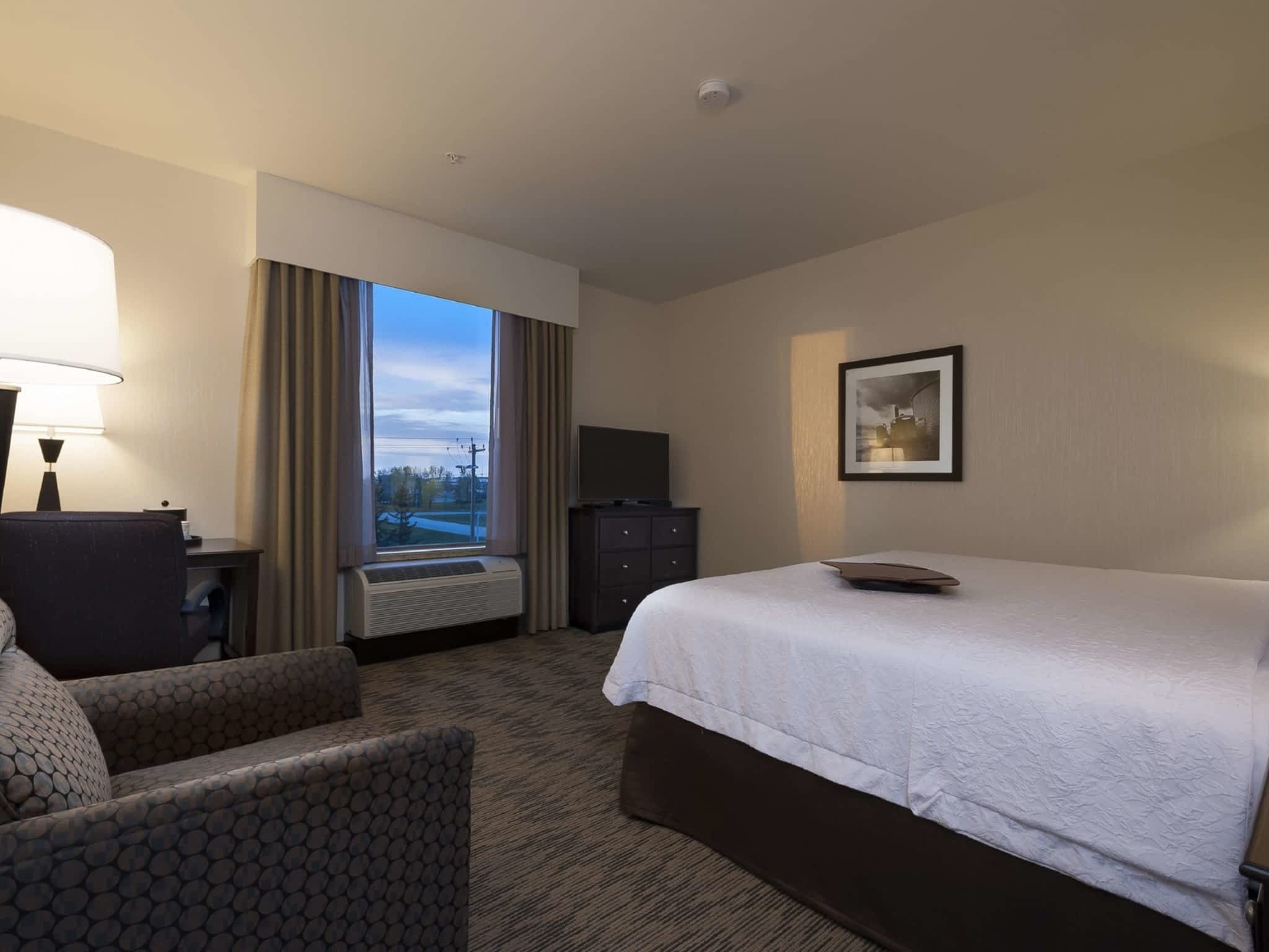 photo Hampton Inn & Suites by Hilton, Airdrie, AB, Canada - Closed