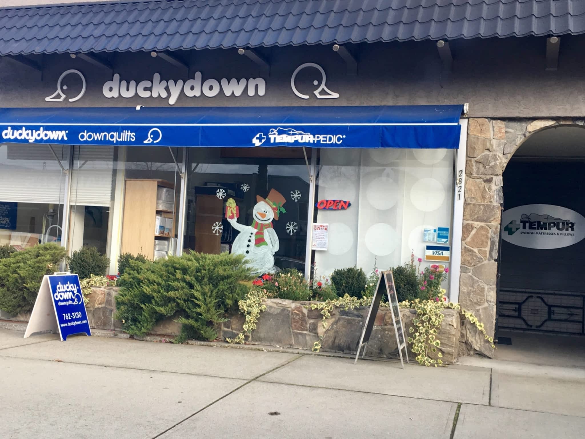 photo Ducky Down Downquilts Inc