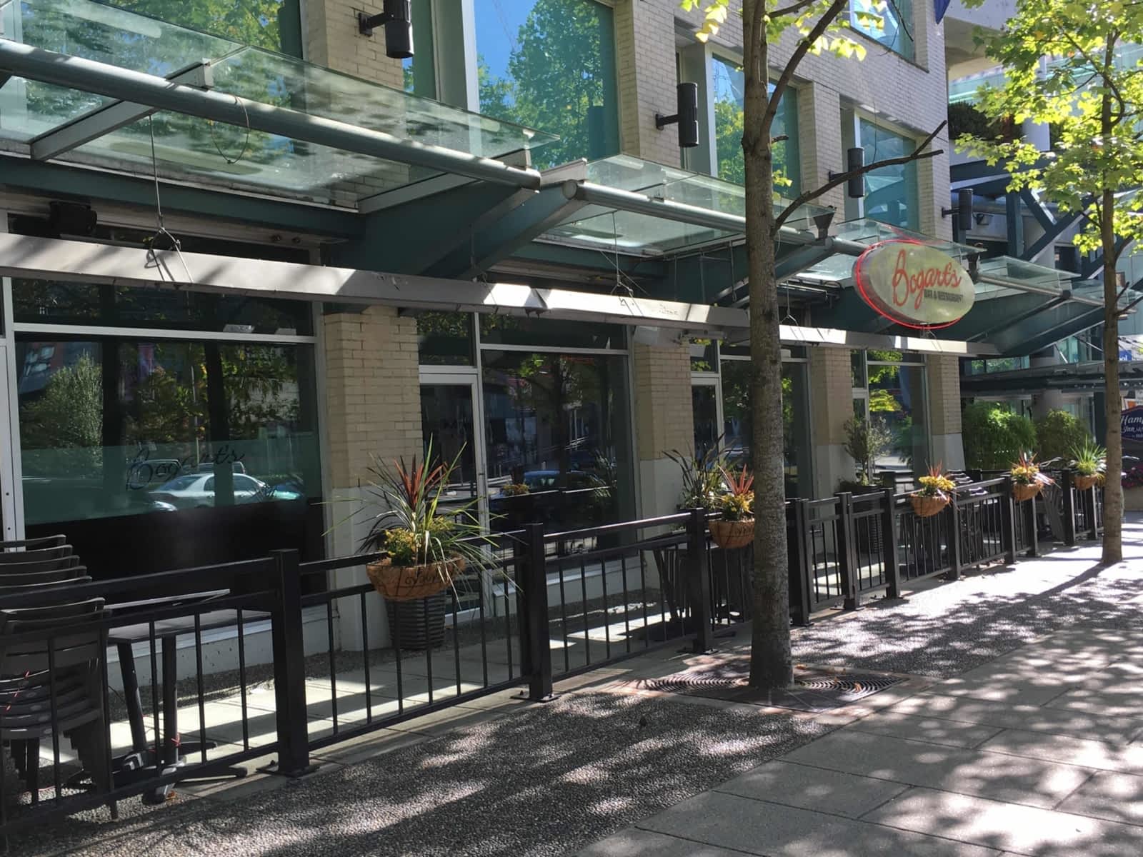 Bogart's Bar & Restaurant - Opening Hours - 121 Robson St, Vancouver, BC