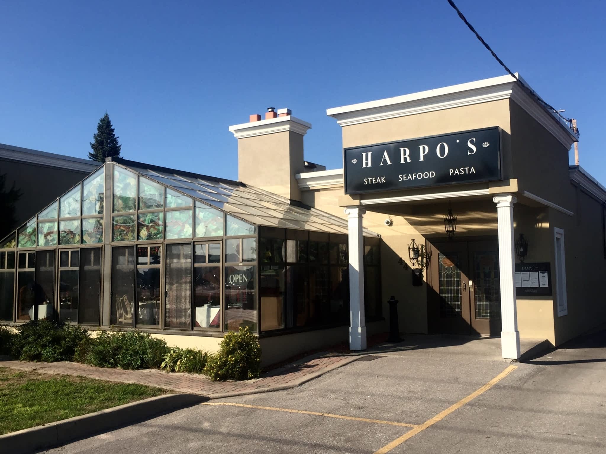 photo Harpo's Restaurant