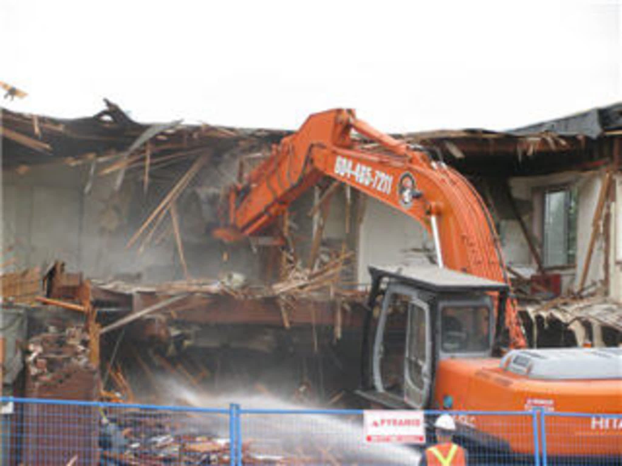 photo T & T Demolition Ltd