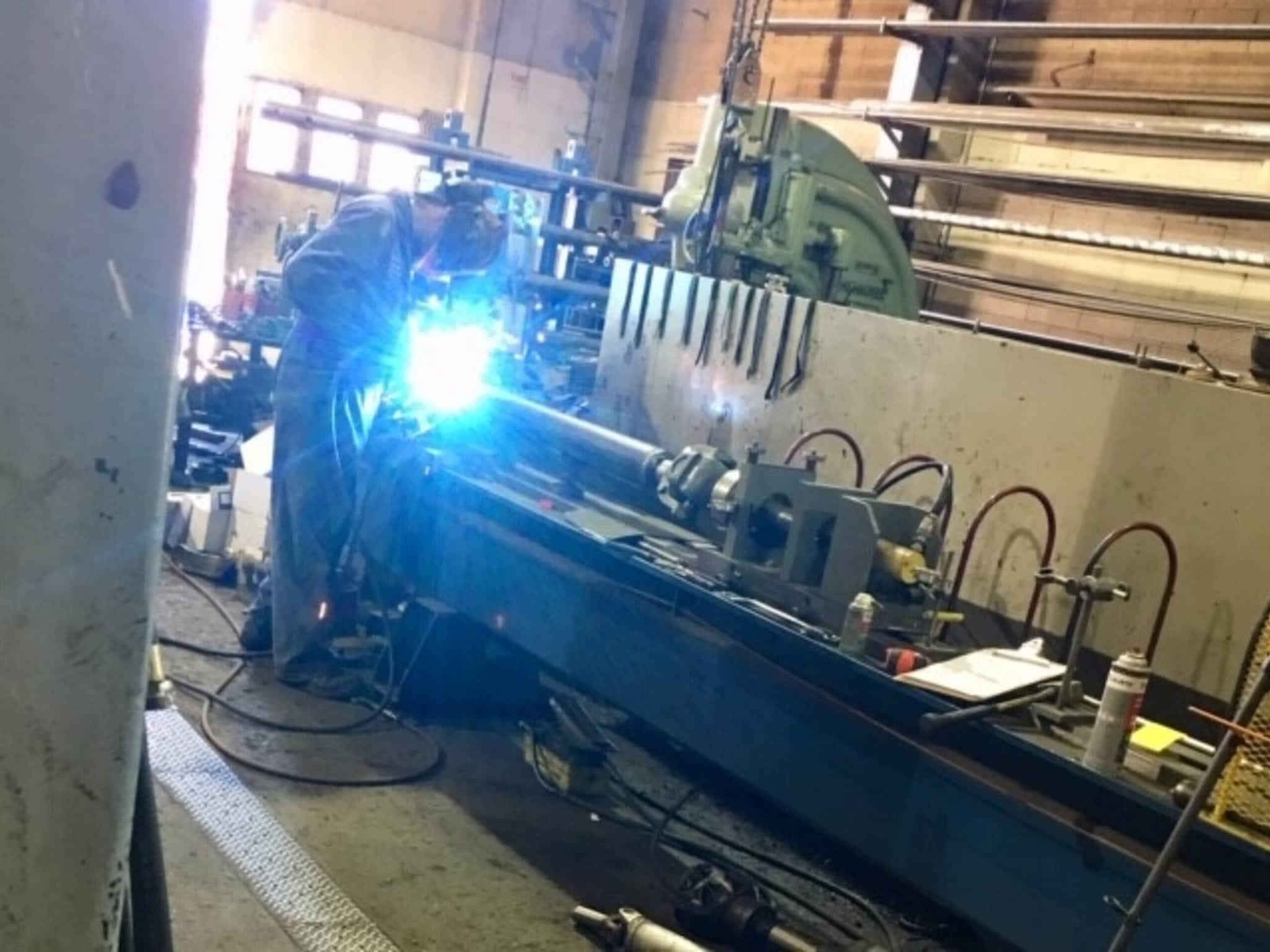 photo Johnny's Welding