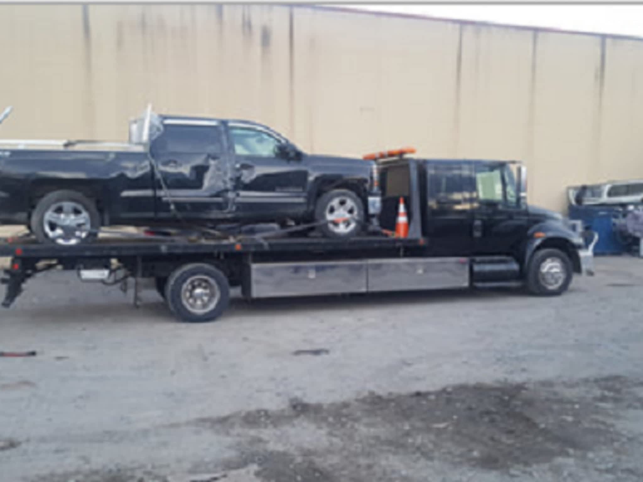 photo Reflection Towing (A Division of Reflection Services Inc)