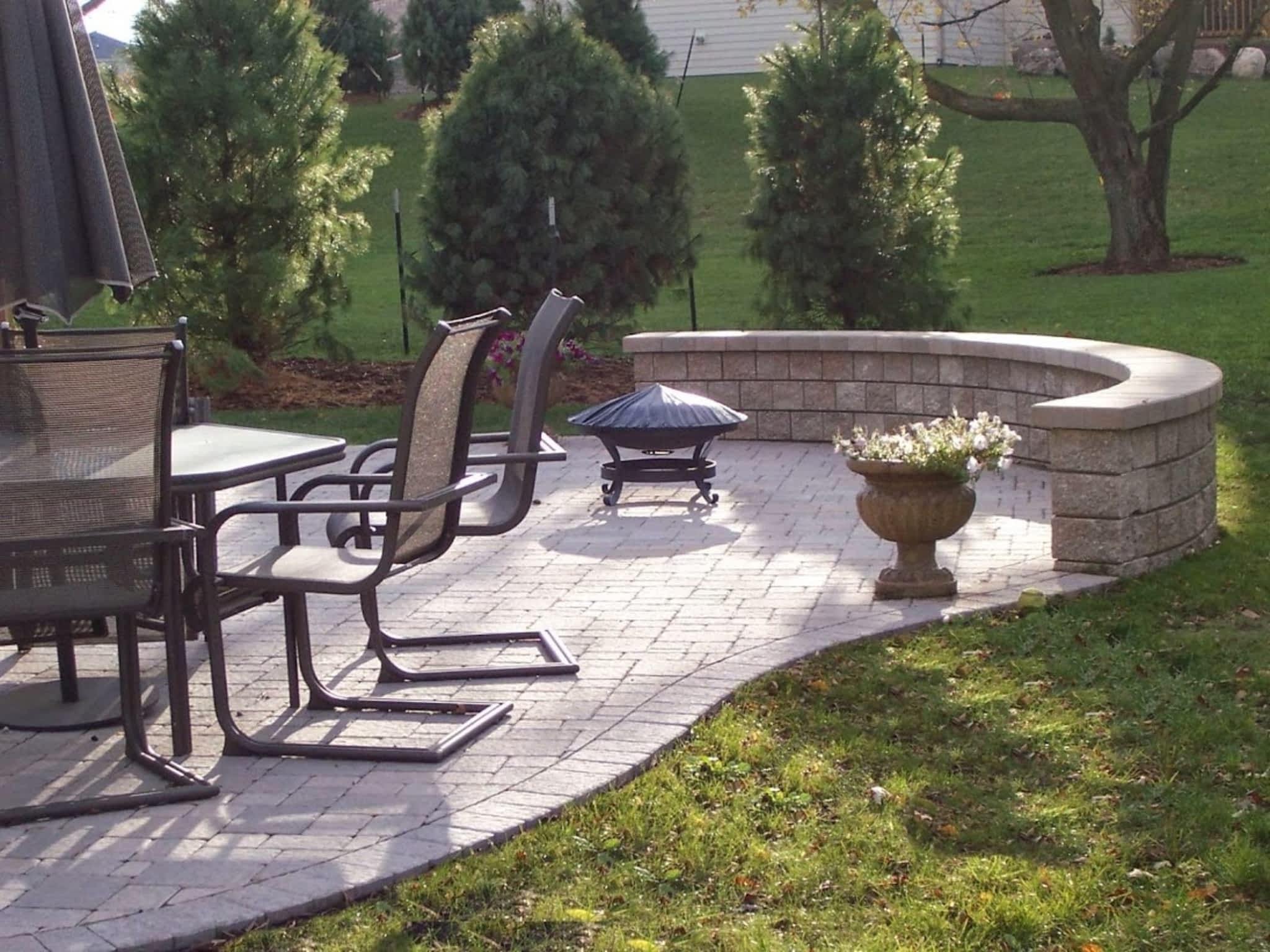 photo Professional Landscaping & Interlocking