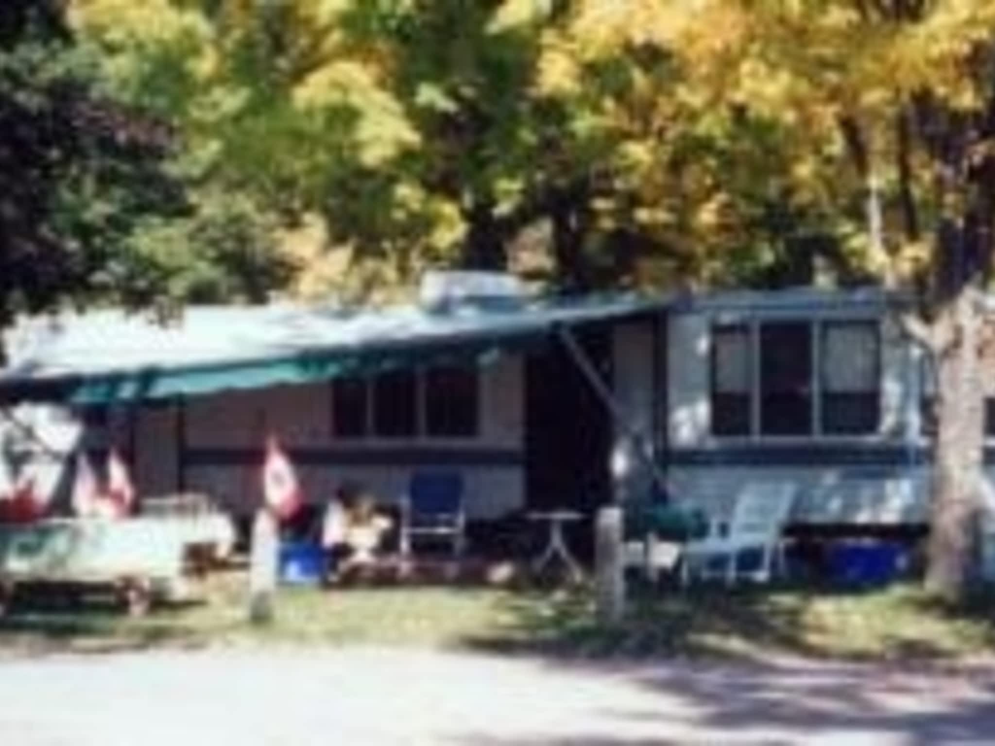 photo Lakefield Campgrounds