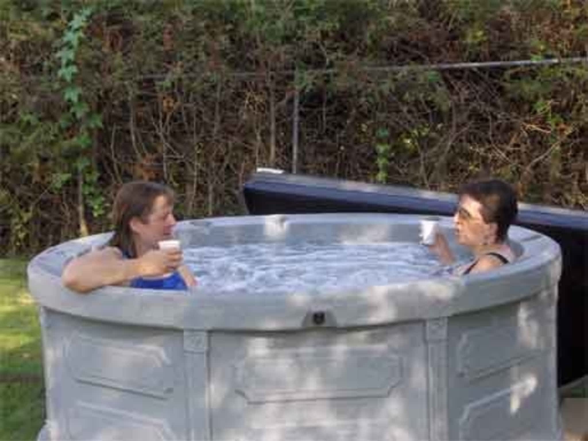 photo Leisure Hot Tubs Rentals & Sales