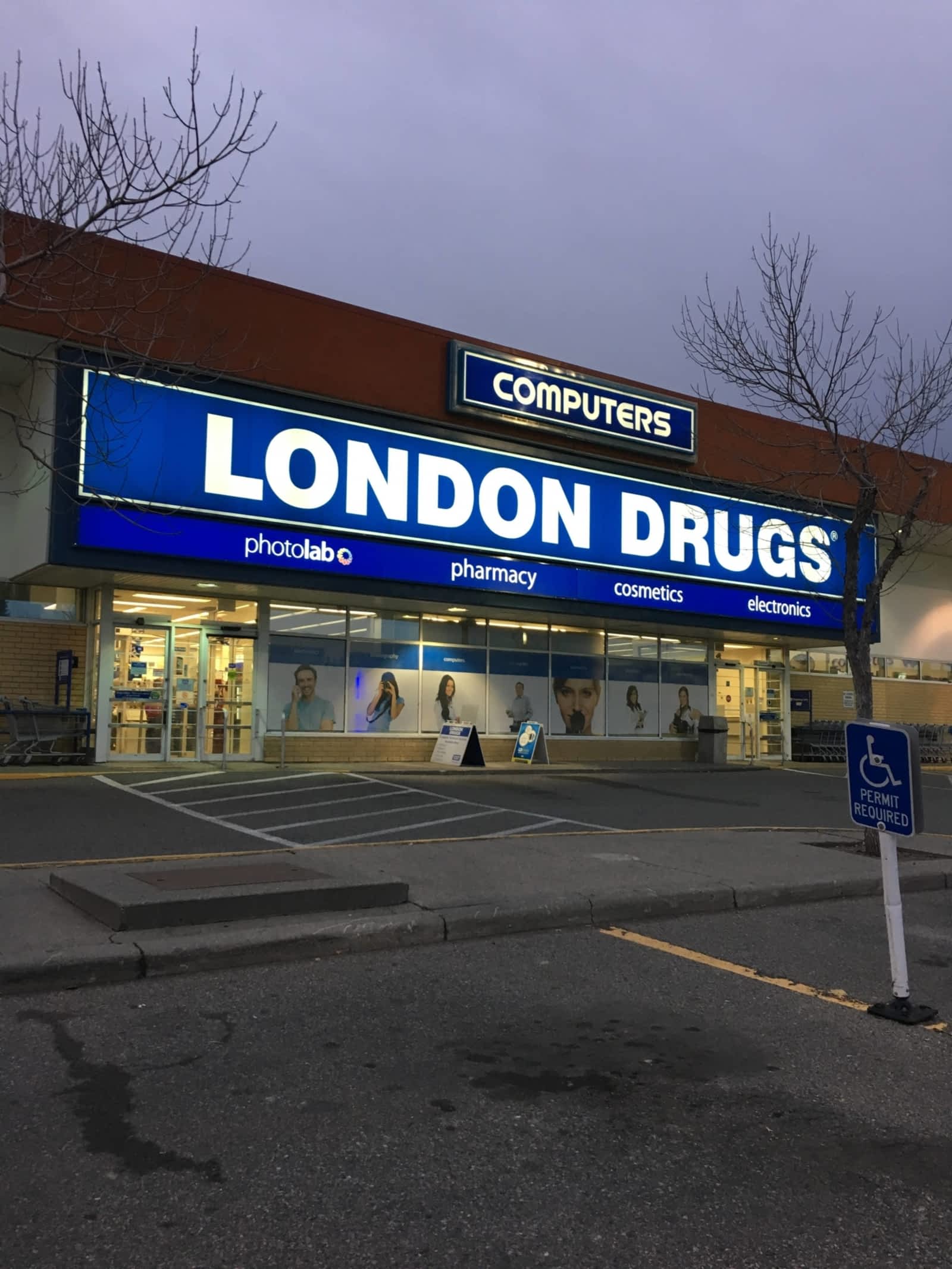 london-drugs-pharmacy-horaire-d-ouverture-3545-32nd-avenue-ne