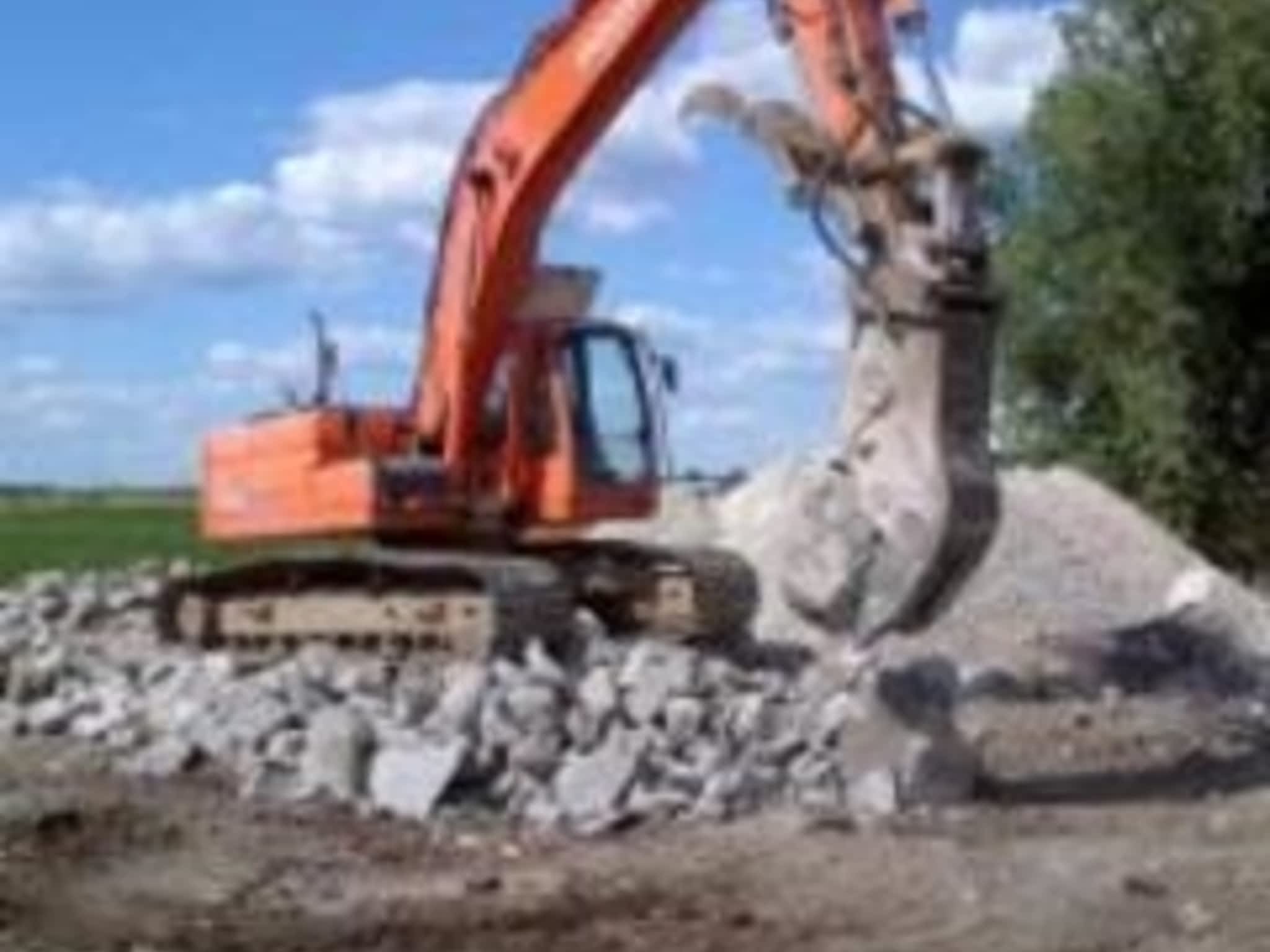 photo Henry's Excavating & Concrete Crushing Inc