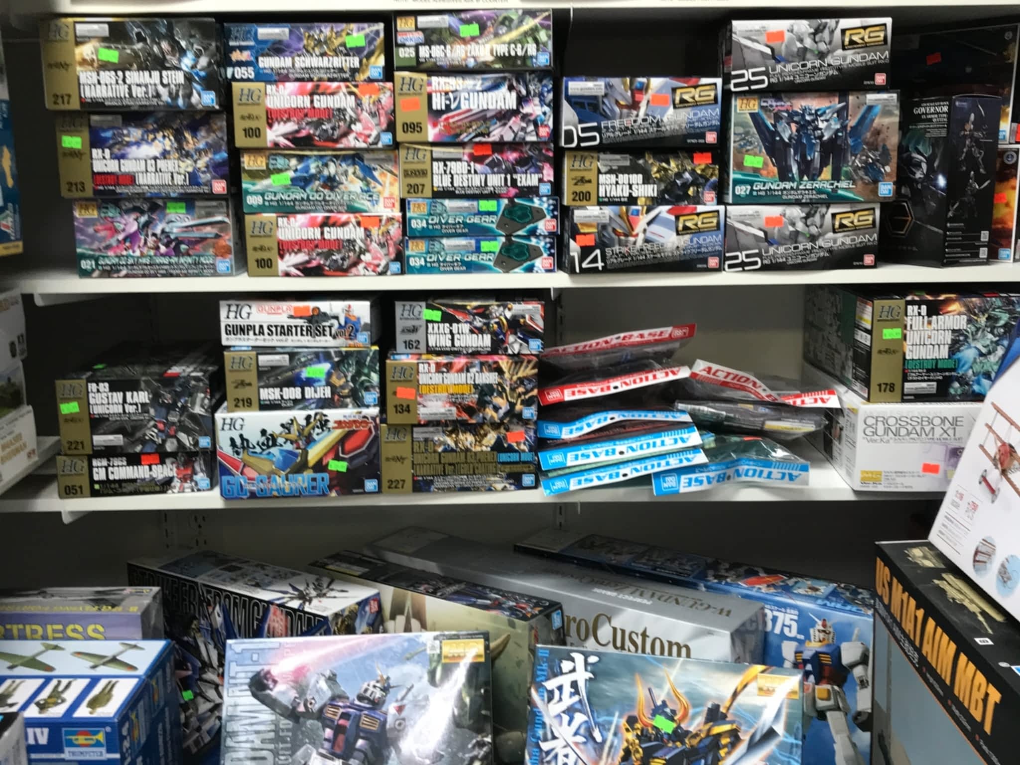 photo Avalon Hobbies & Gifts