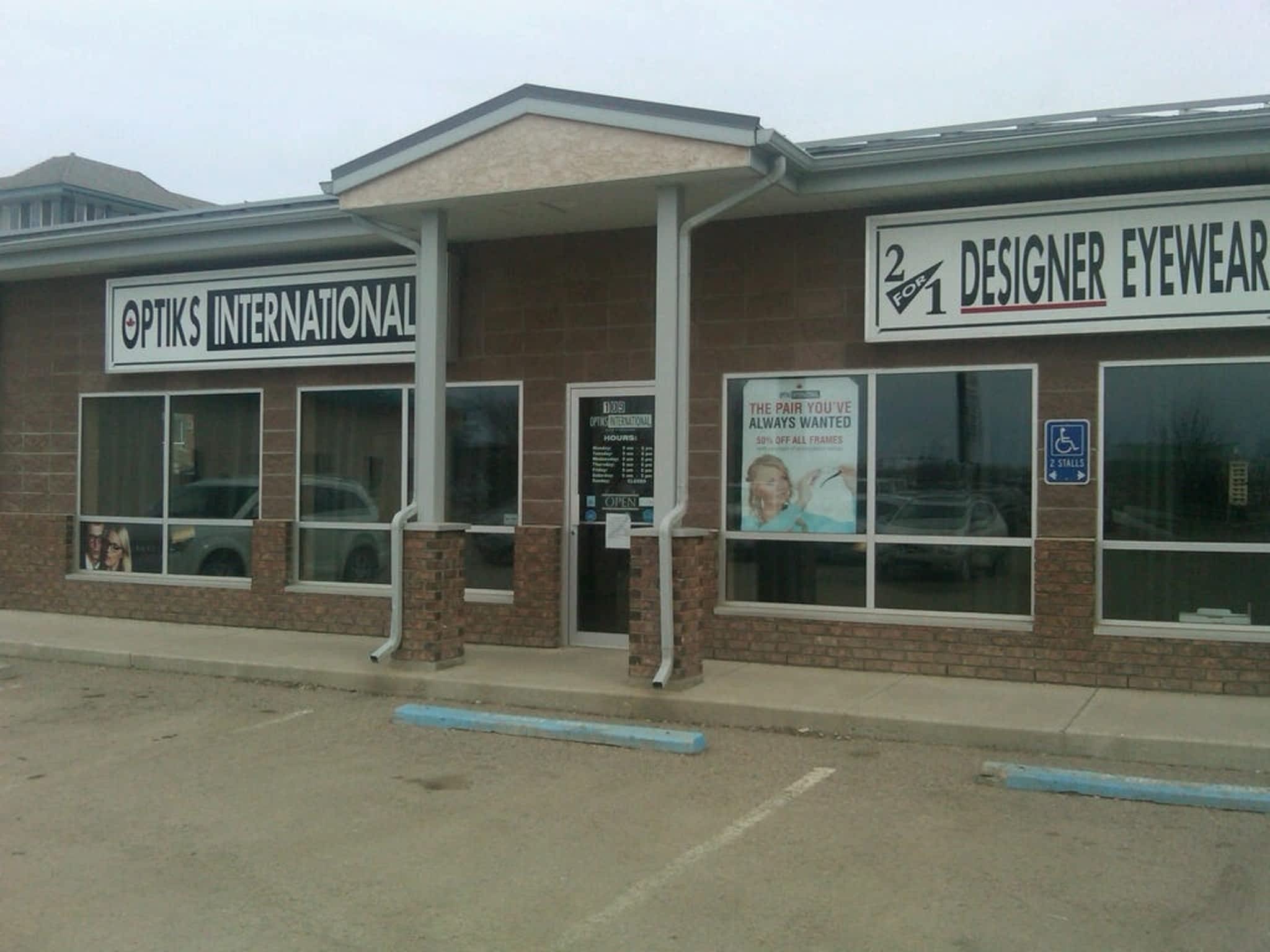 photo Optiks International - Medicine Hat - Strachan Road SE