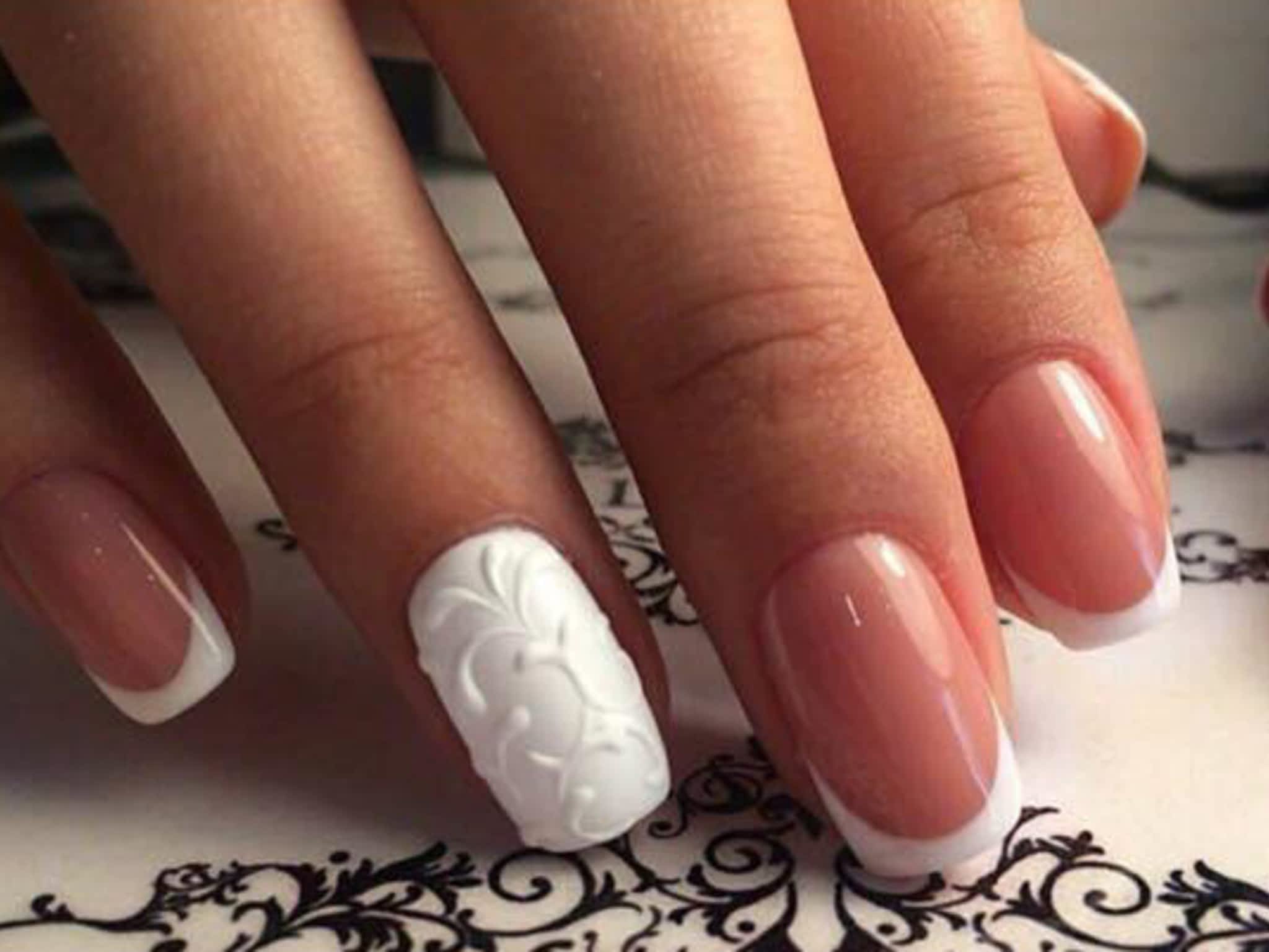 photo Beautiful Nails Art & Spa