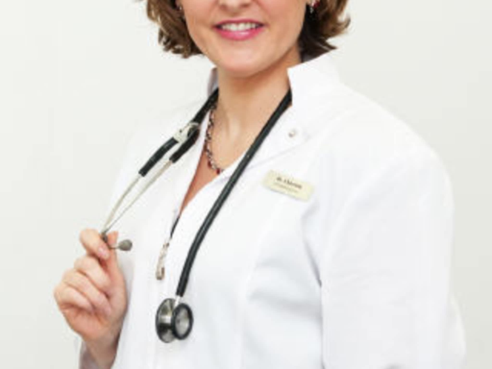 photo Dr Chantal Chiasson Dermatologist