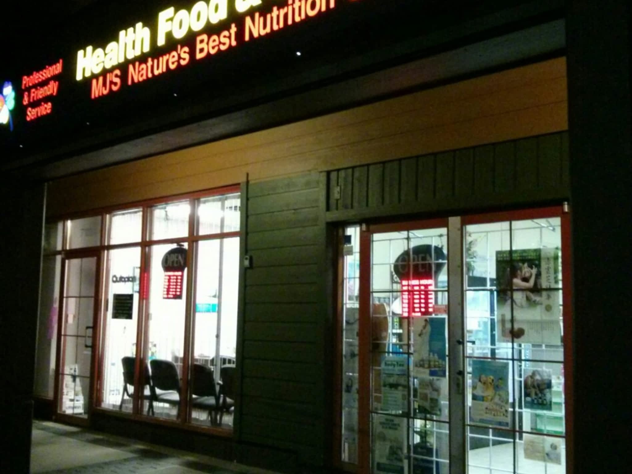 photo MJ's Nature's Best Nutrition Centre