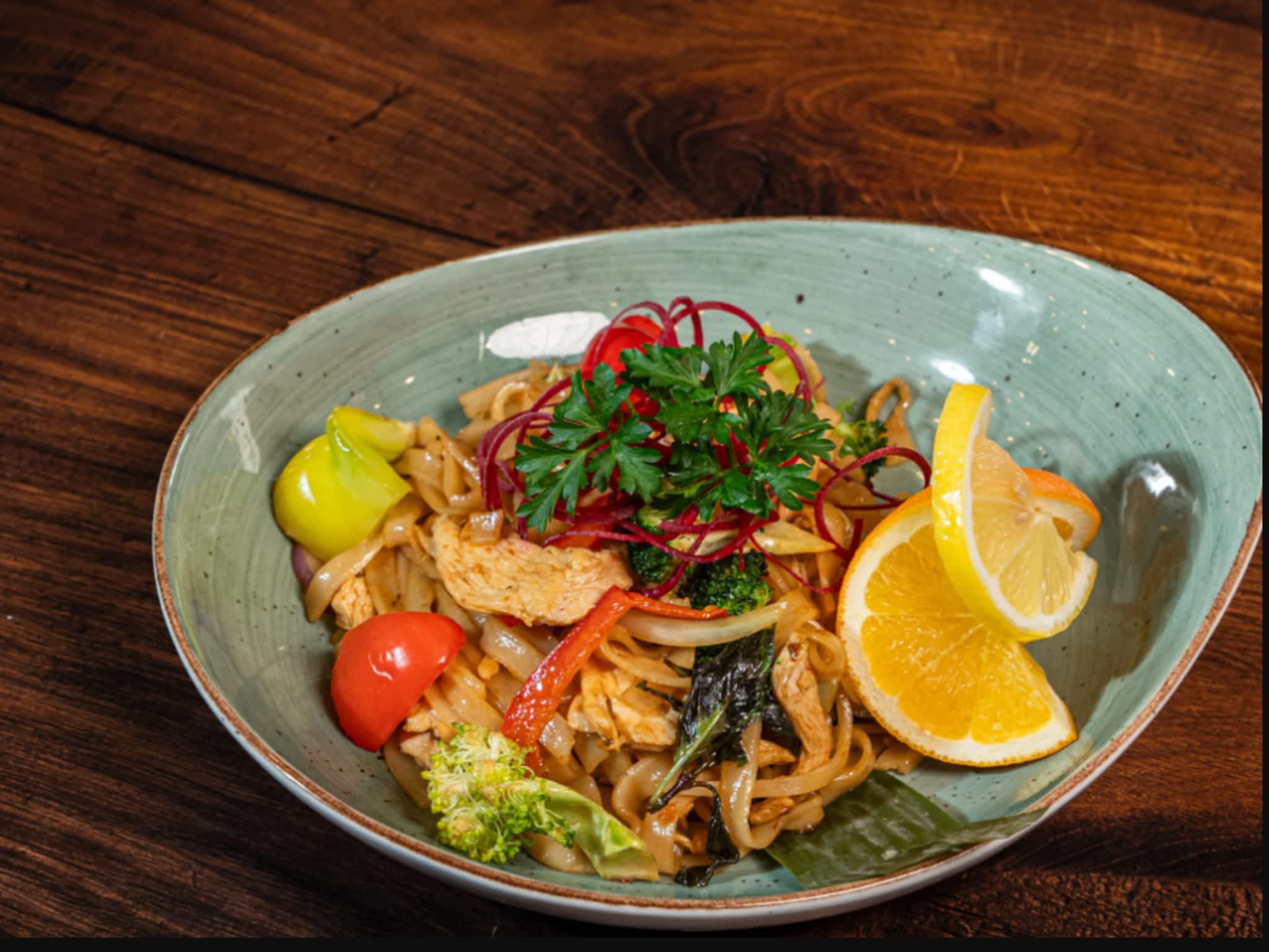 photo Thairoom College