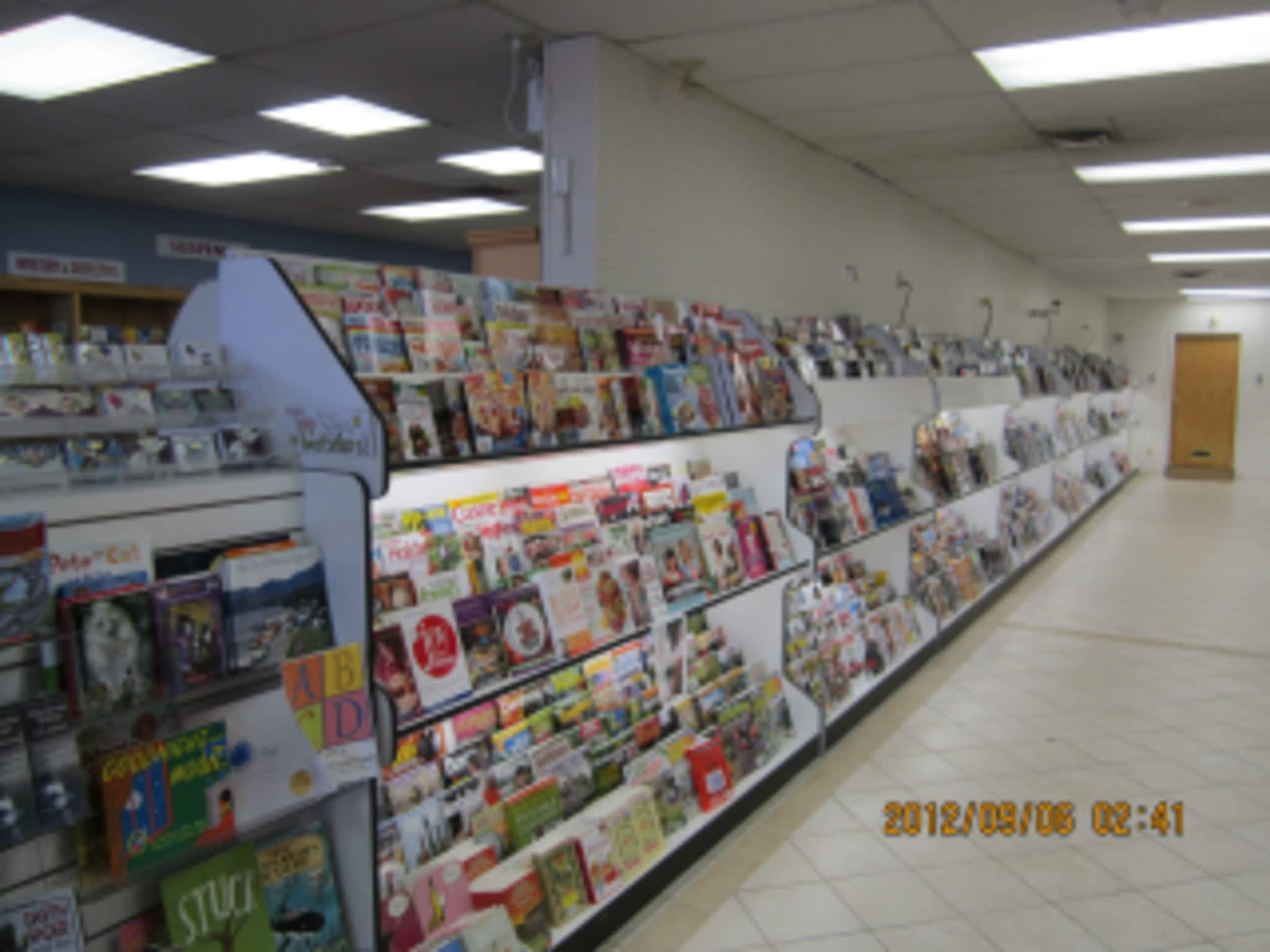 photo Eddie's News Stand & Novelties Or