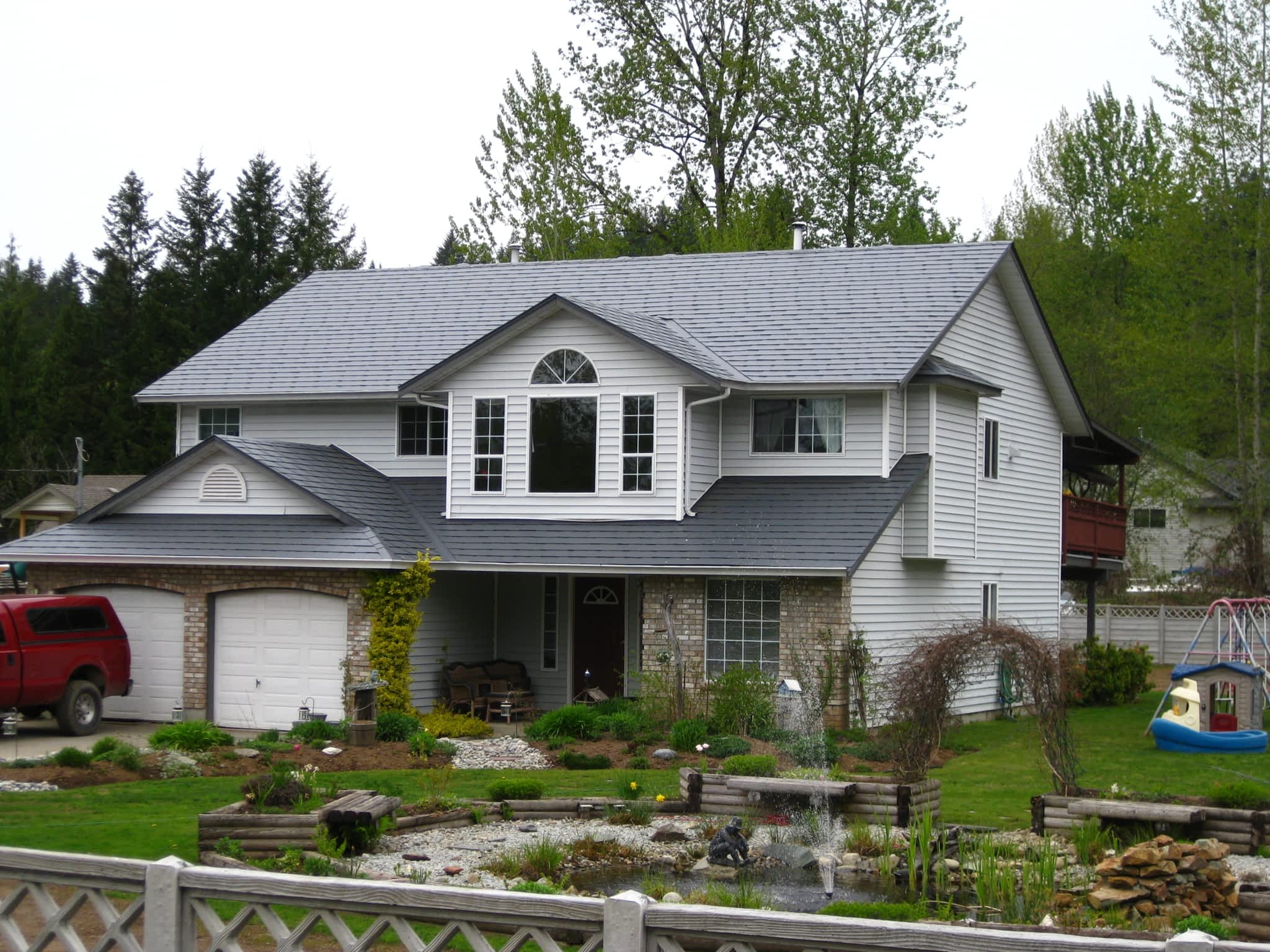 photo Interlock Metal Roofing - BC