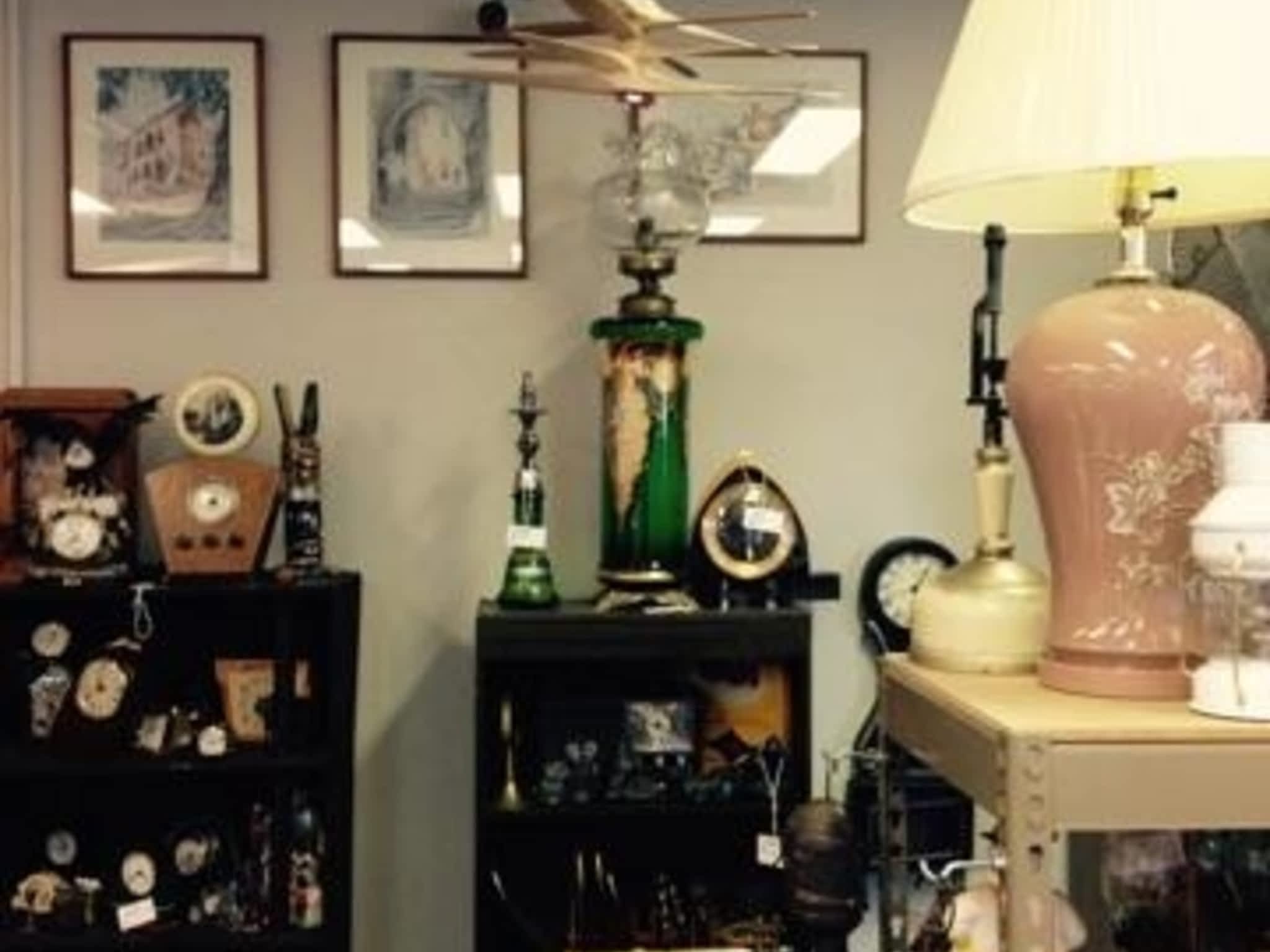 photo Harmonie Auctions & Antique Collectables