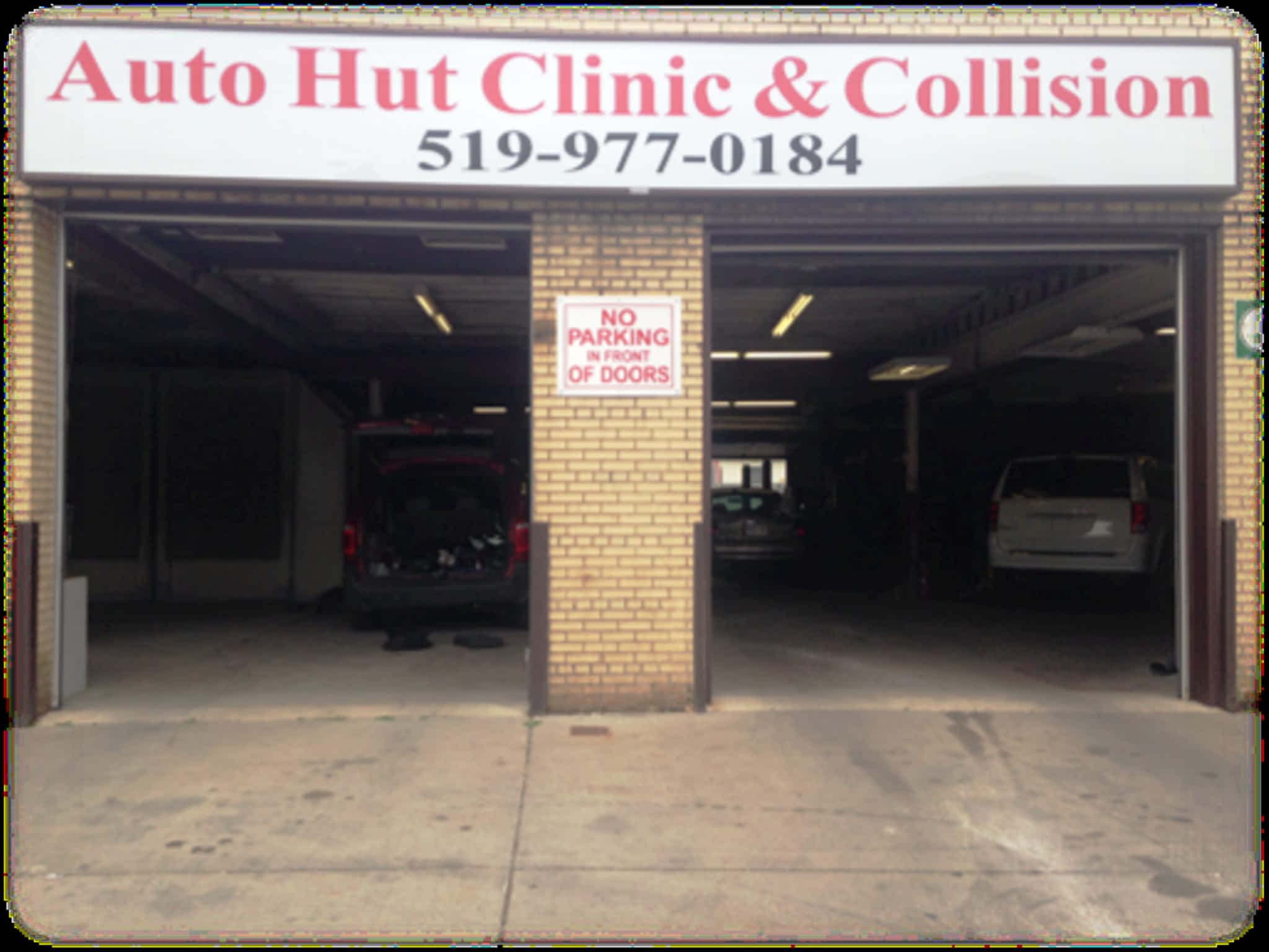 photo Auto Hut Clinic & Collision