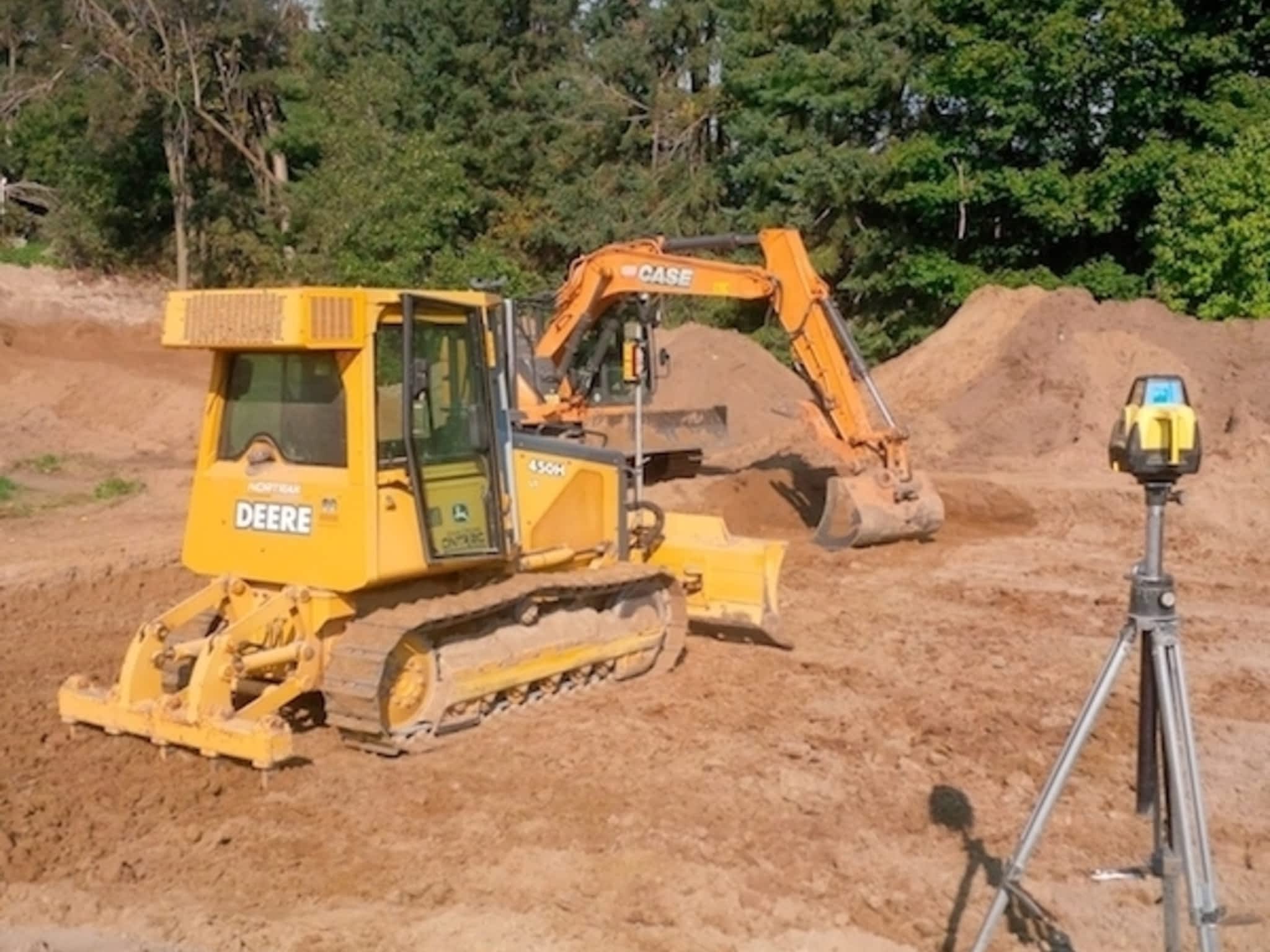 photo Alec Leask Earthmoving & Haulage