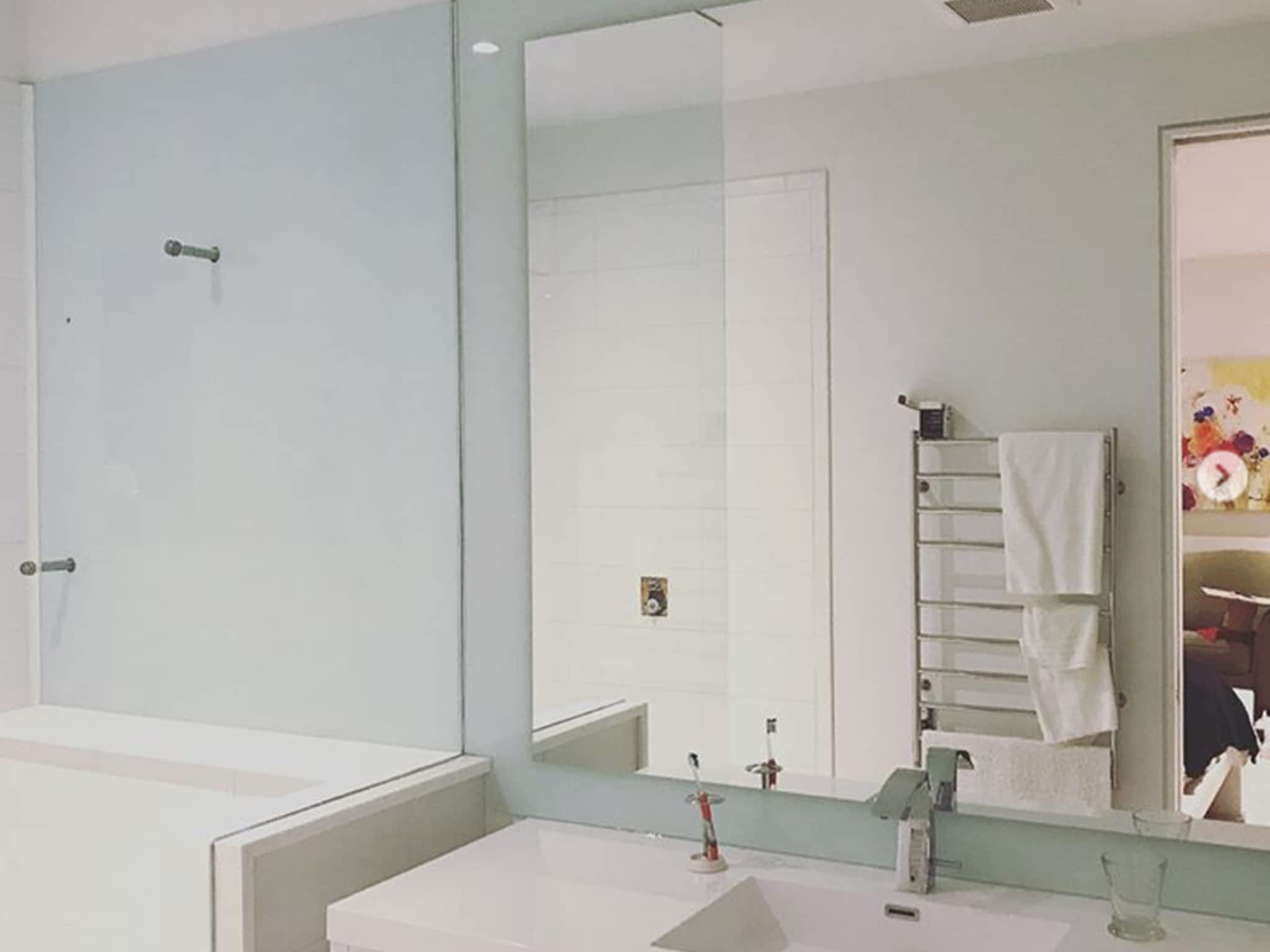 photo Millan Glass & Mirror