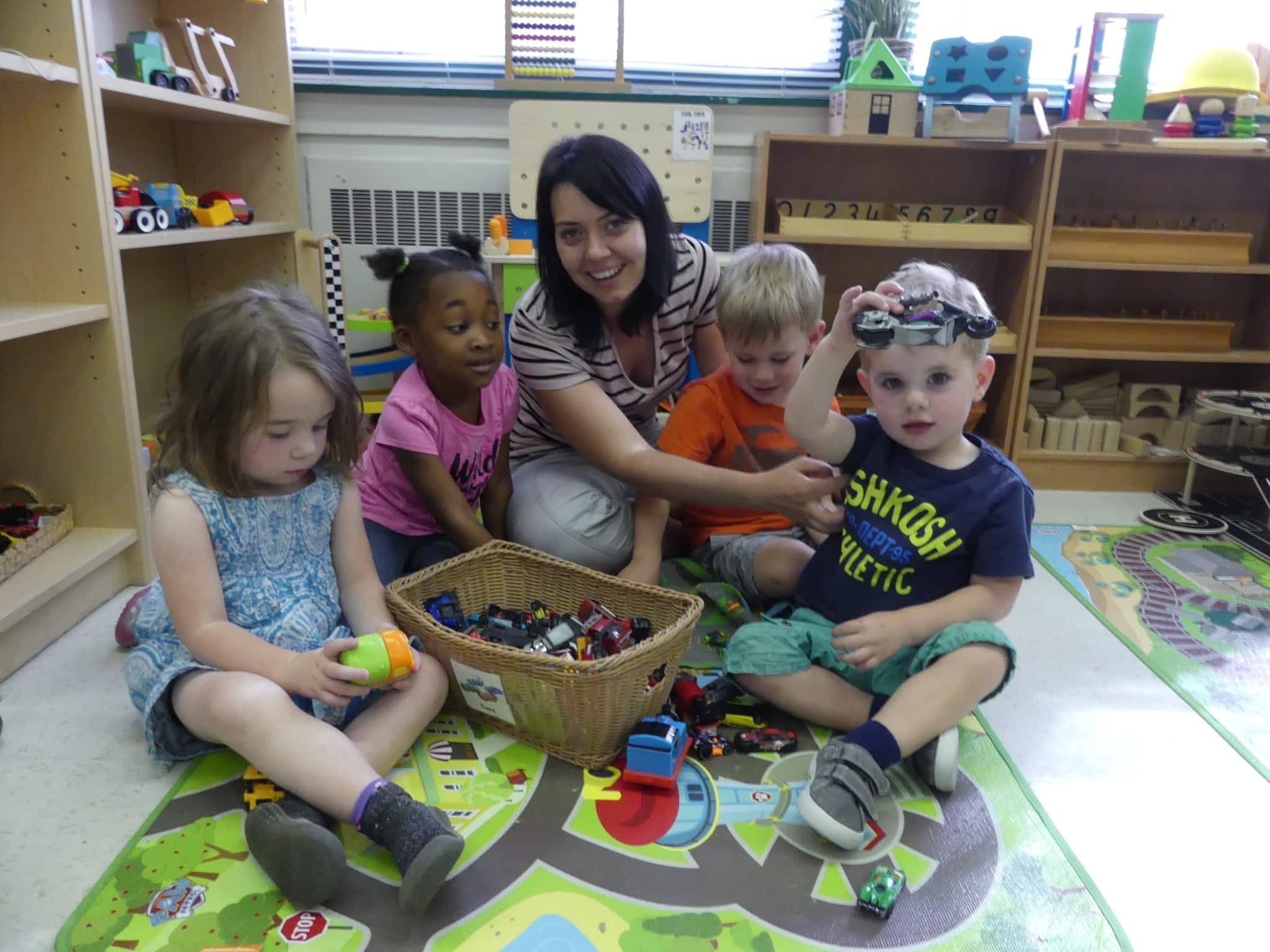 photo Les Tournesols/Sunflowers Bilingual Montessori Centre (TMBC)