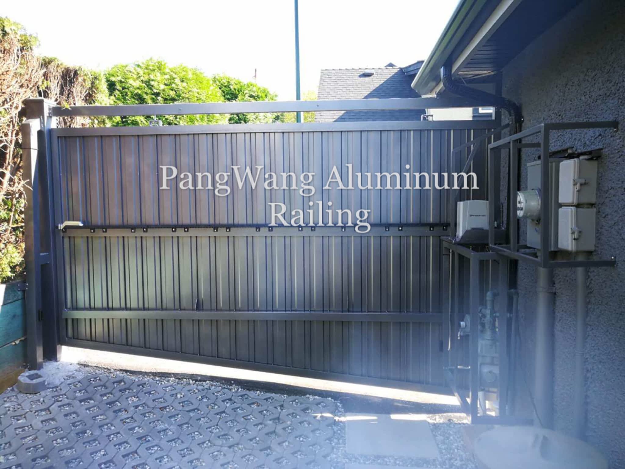 photo PangWang Aluminum Railing Inc