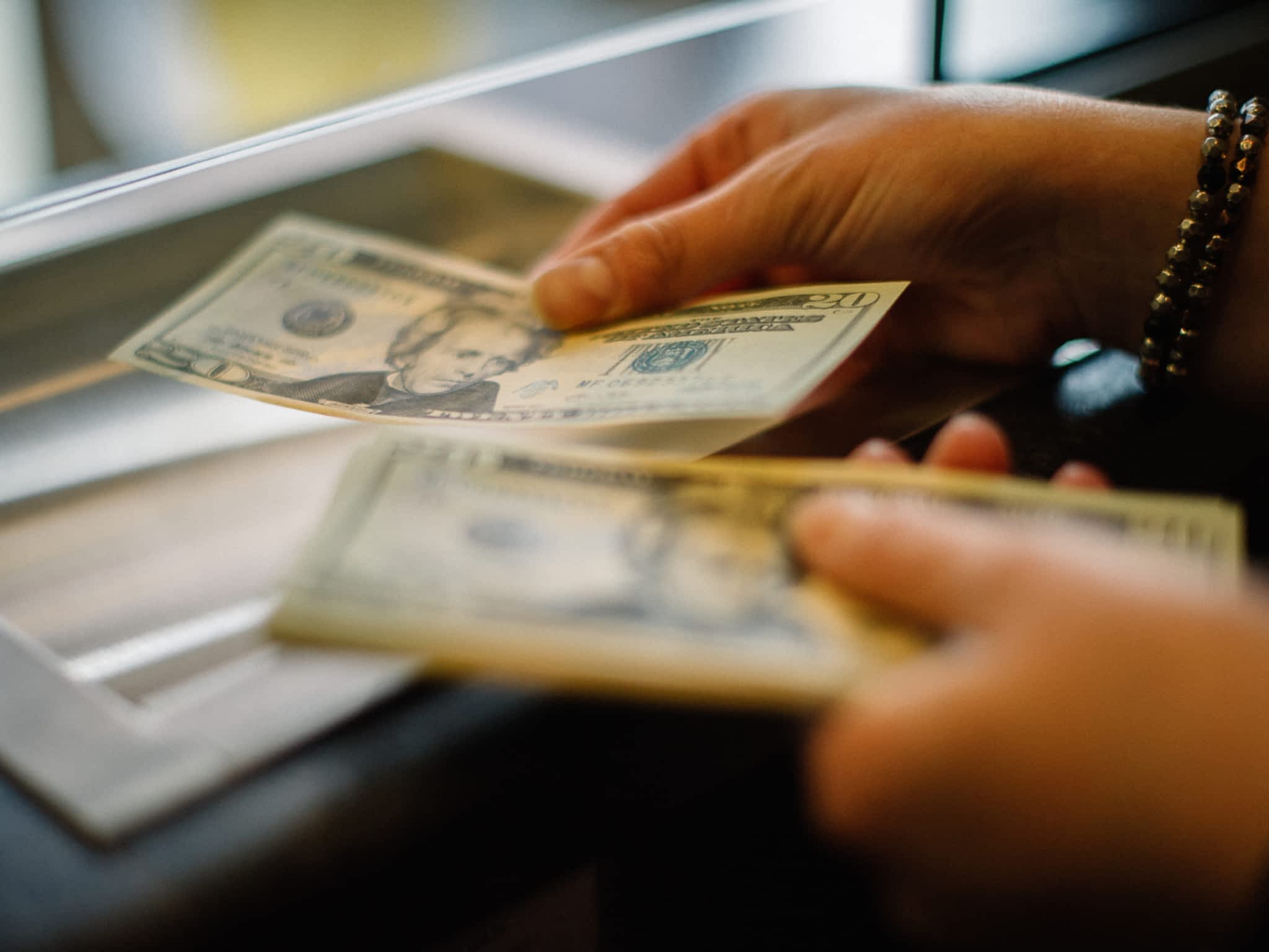 photo CanAm Currency Exchange