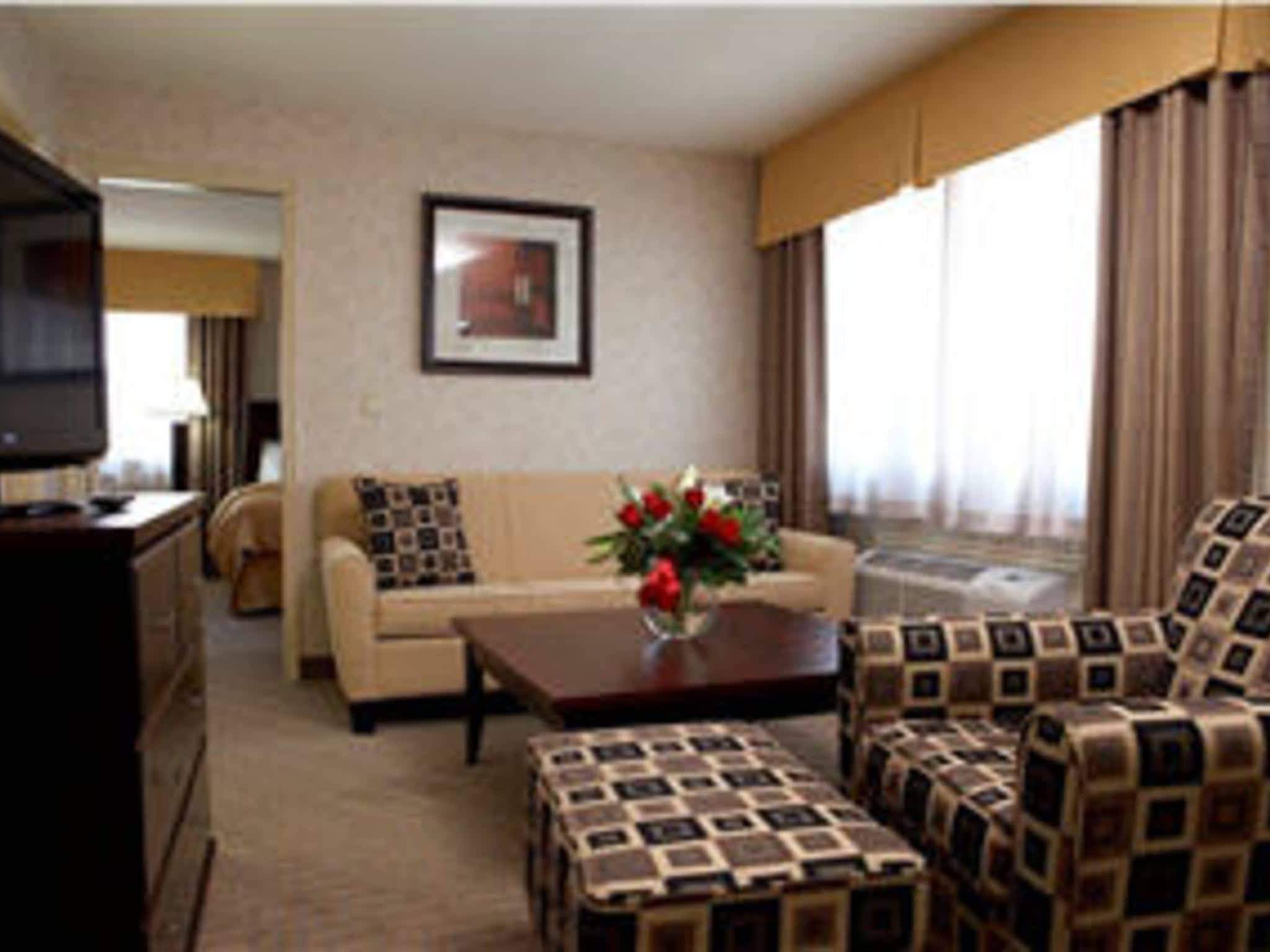 photo Quality Hotel & Suites