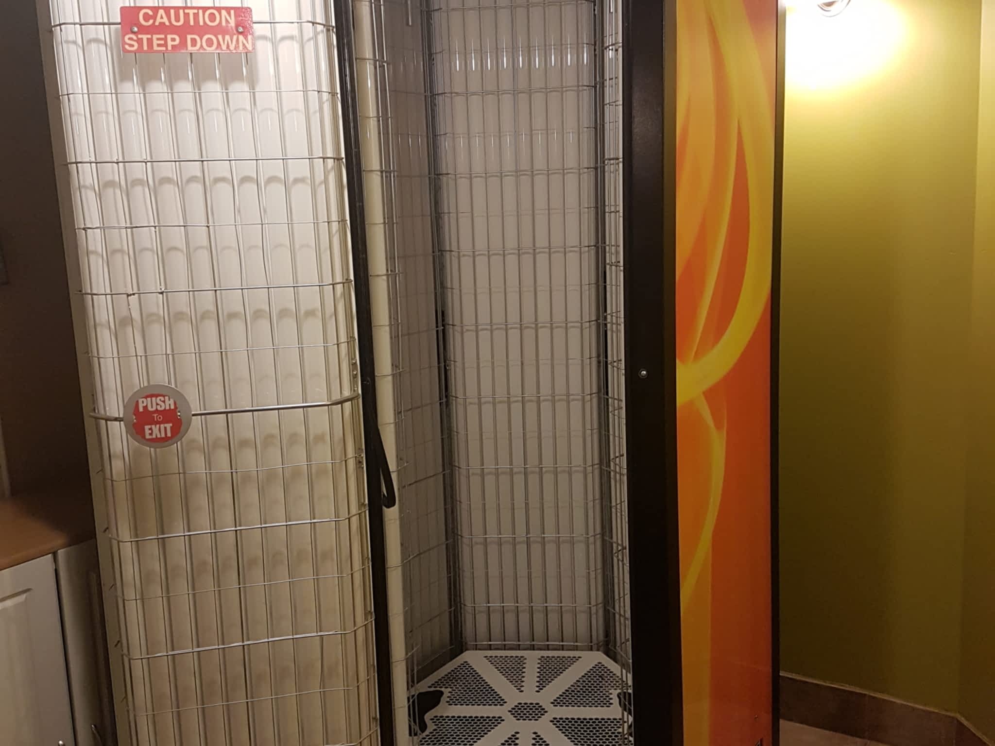 photo IslandGlow Tanning Studio