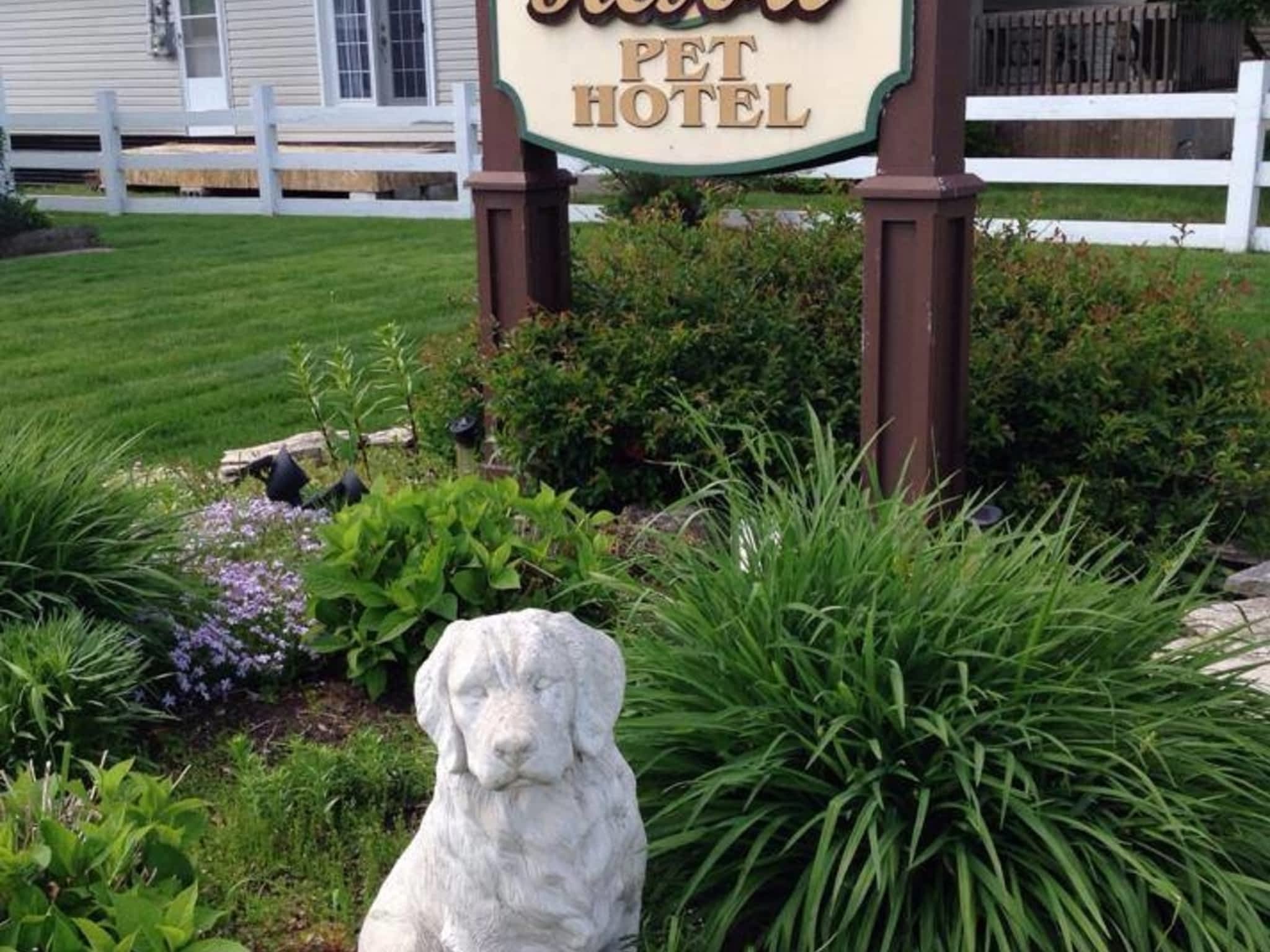 Pet Pleasure Resort Sault Ste Marie, ON 663 Old Goulais Bay Rd