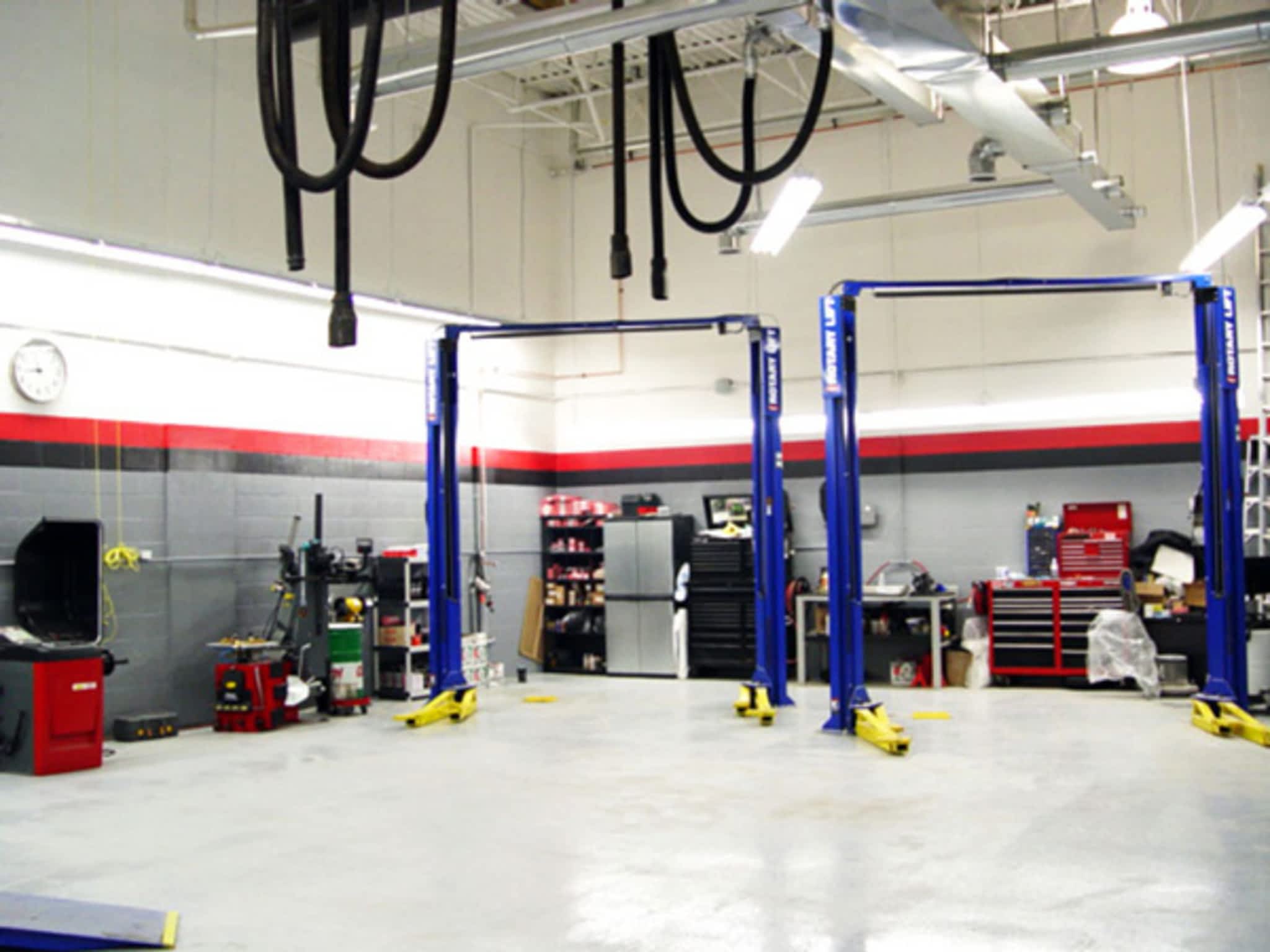 photo Bullock City Auto Service Inc., 156 Bullock Drive, Unit 8-9, Markham Ontario L3P 1W2