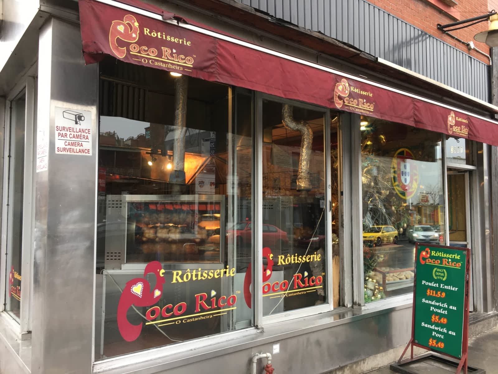 Coco Rico Opening Hours 3907, boul SaintLaurent, Montréal, QC