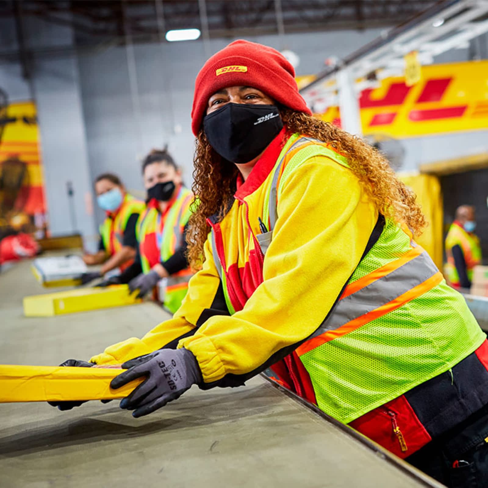 DHL Express ServicePoint - Opening Hours - 100 City Centre Dr, Mississauga,  ON