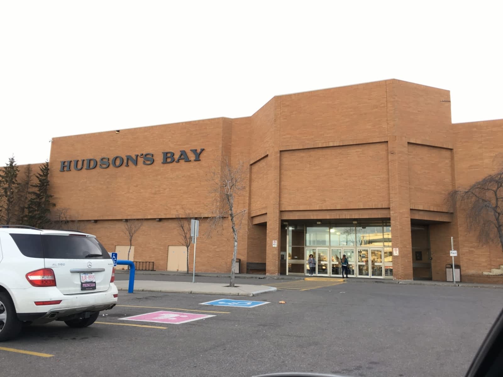 Hudson's Bay - 2525 36 Street NE, Calgary, AB