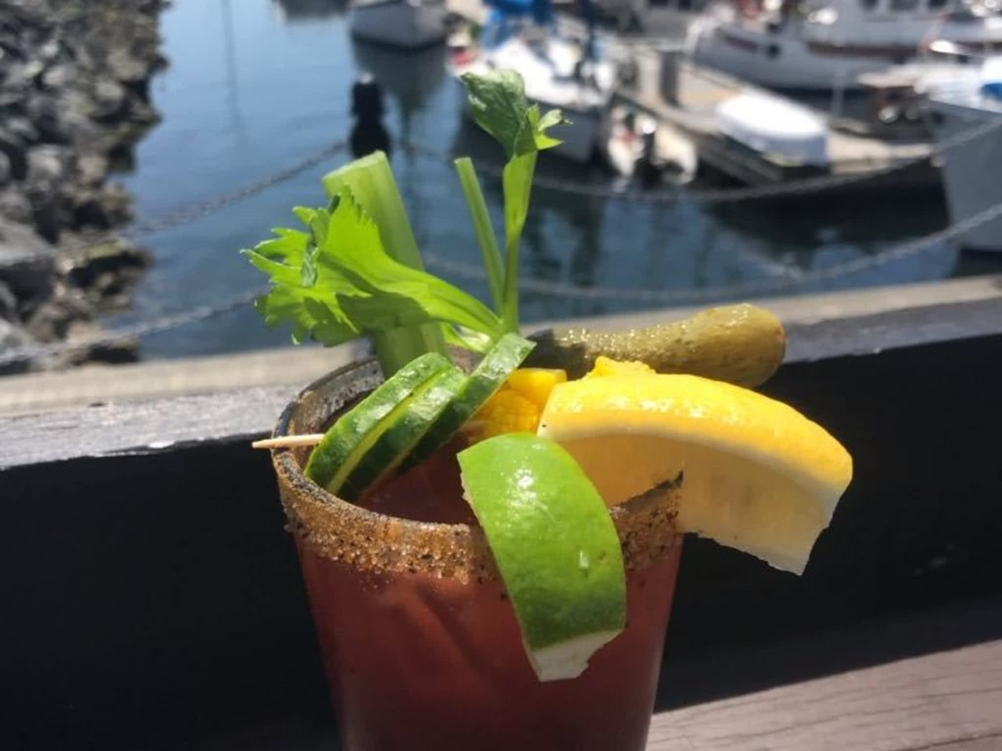 photo Lido Waterfront Bar & Bistro