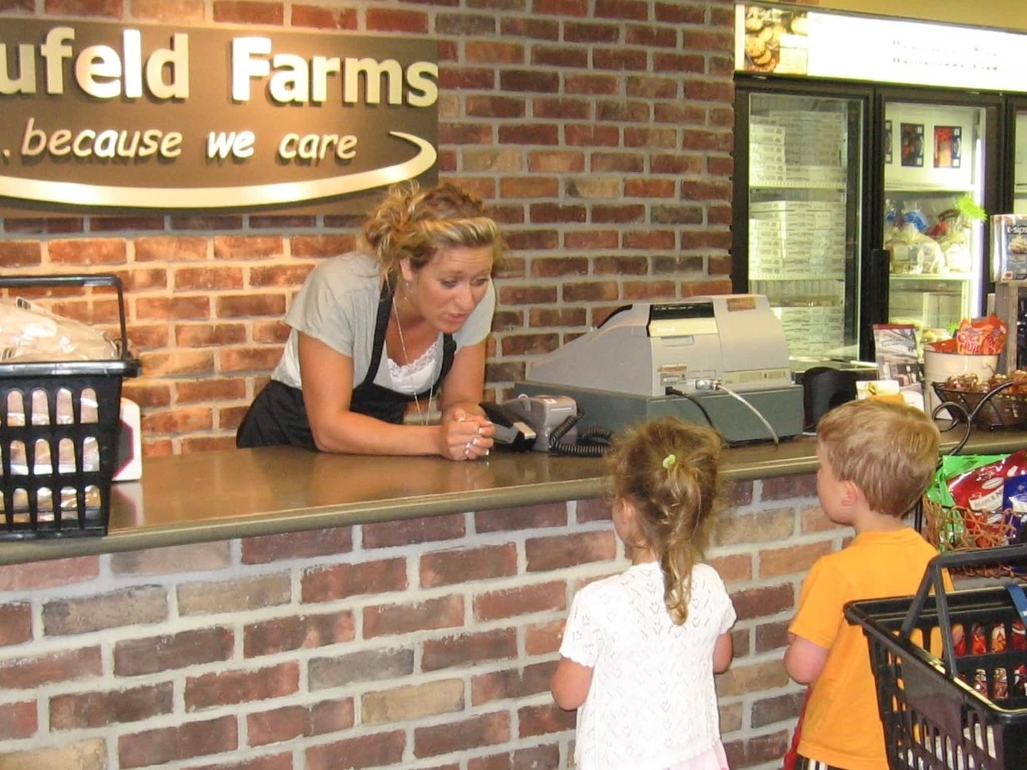 photo Neufeld Farm Market