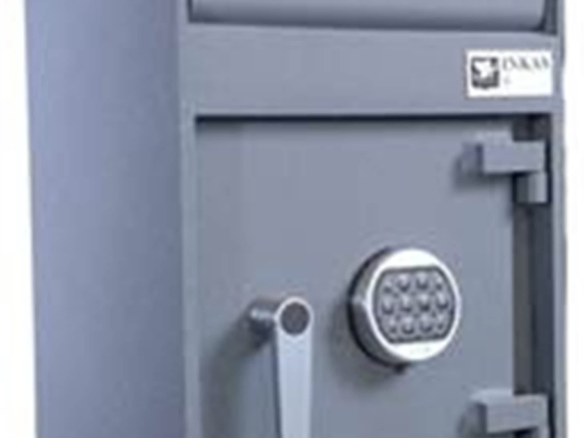 photo Lockhart's Security