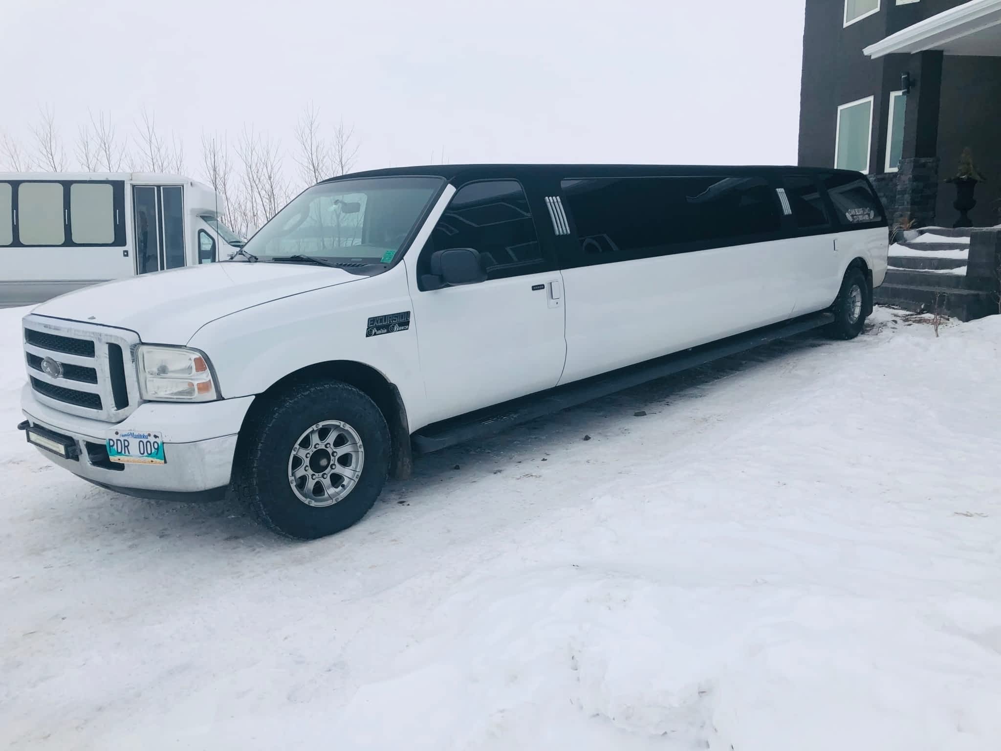 photo Oak Bluff Limo