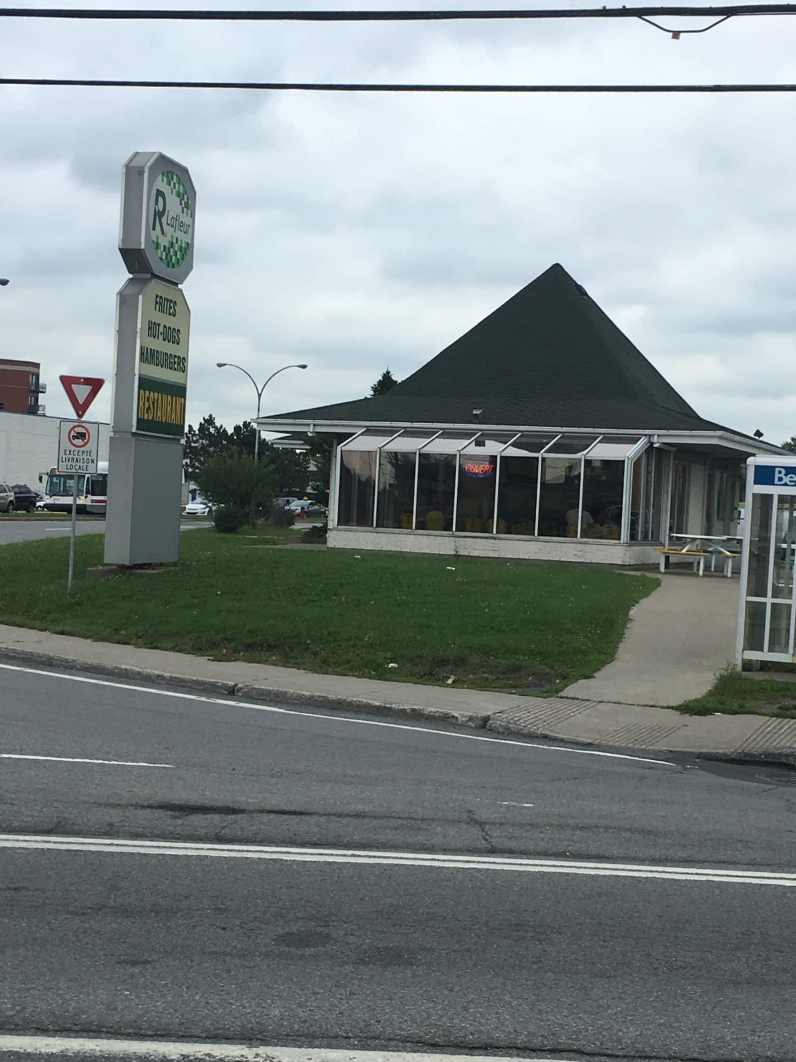 Les Restaurant Lafleur Inc 7000, av Auteuil, Brossard, QC
