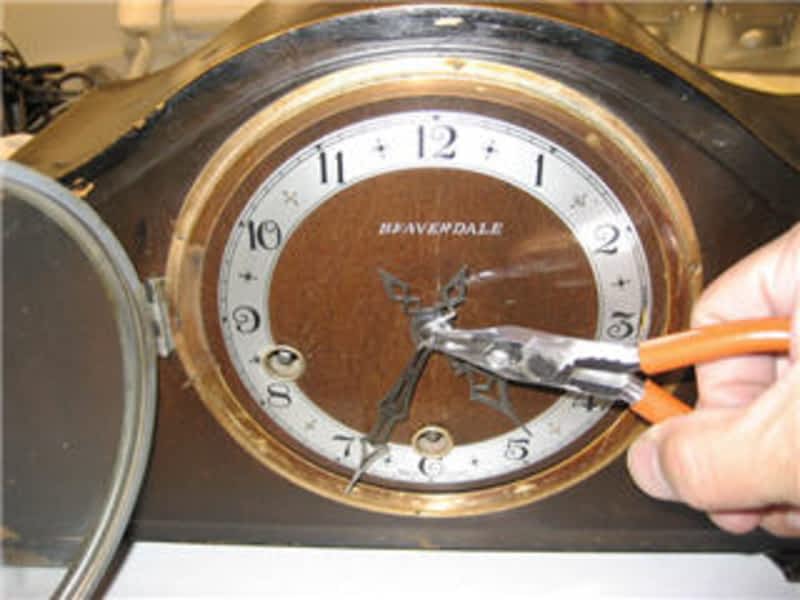 Watch clock best sale repair near me