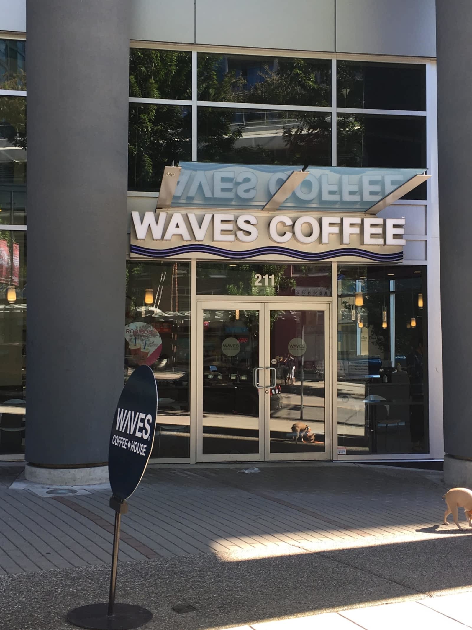 Waves Coffee House Opening Hours 211 Robson St, Vancouver, BC