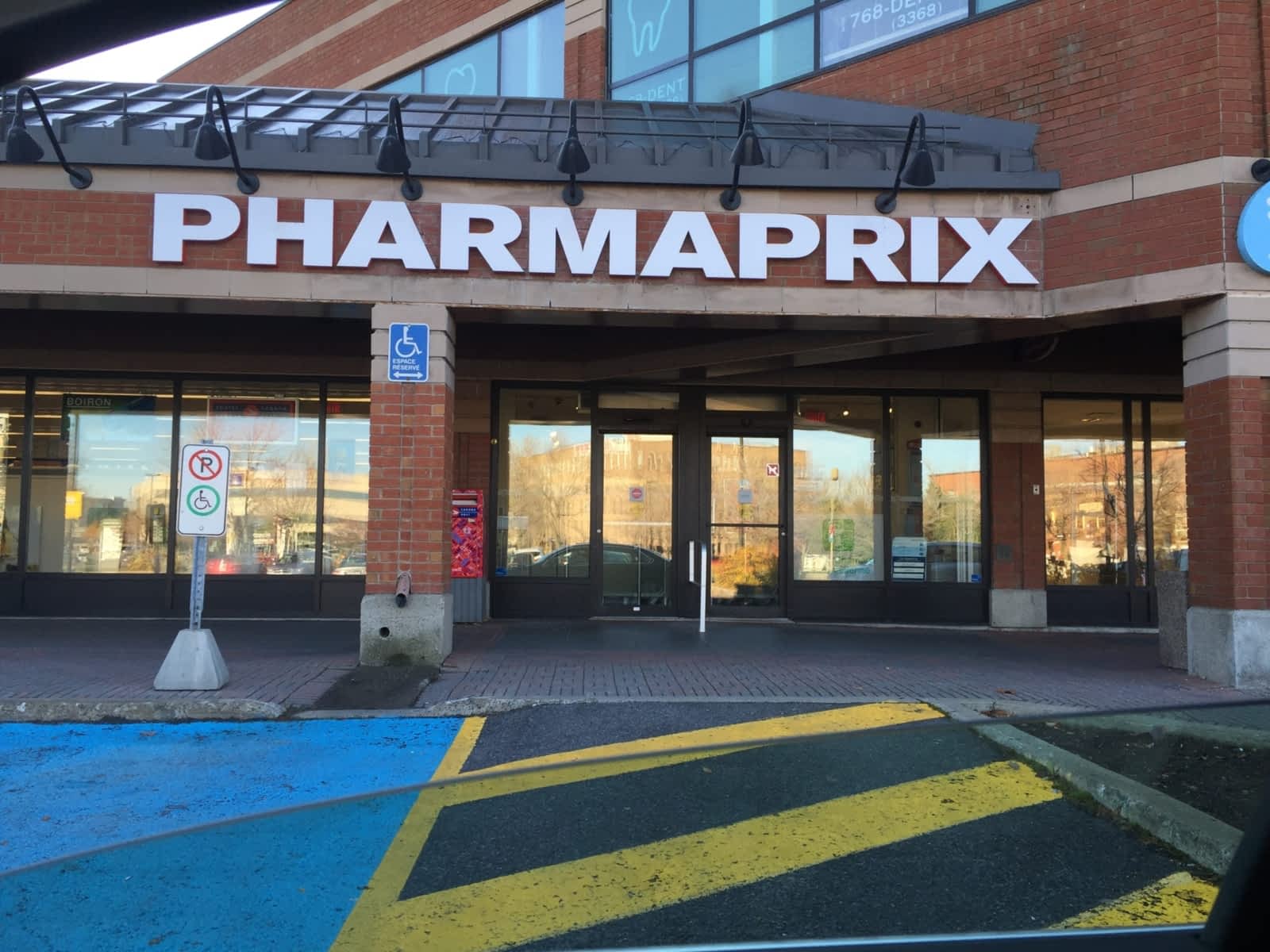 Pharmaprix 740 Place du Commerce, ÎledesSoeurs, QC