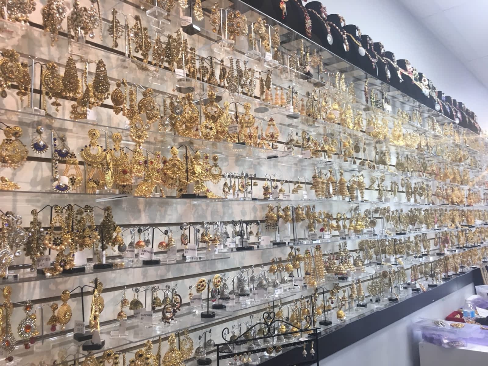 Sapphire Hut Costume Jewelry 2025