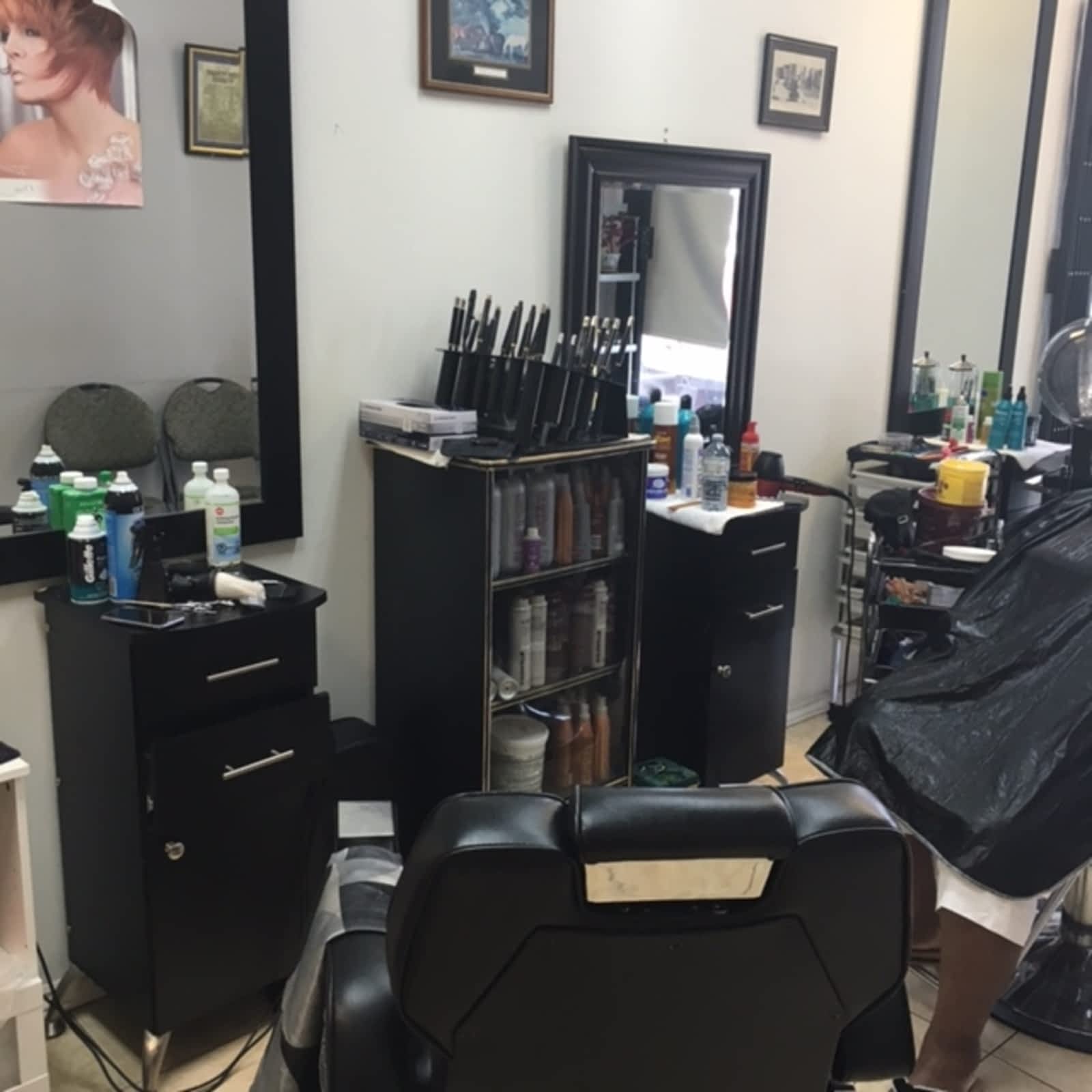 Mackie S Barber Beauty Salon Opening Hours 253 Queen