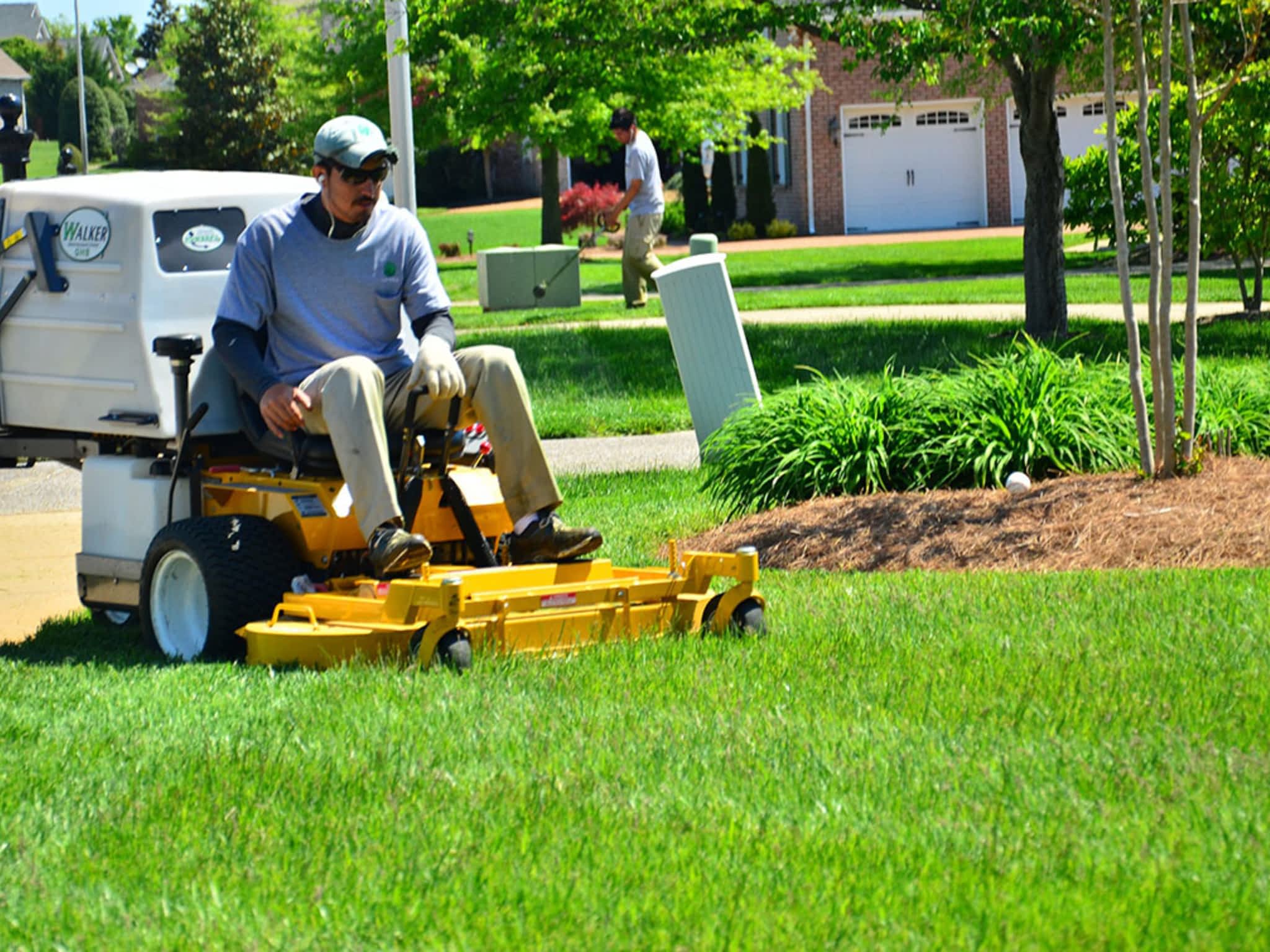 photo Green Scholars Lawn Care