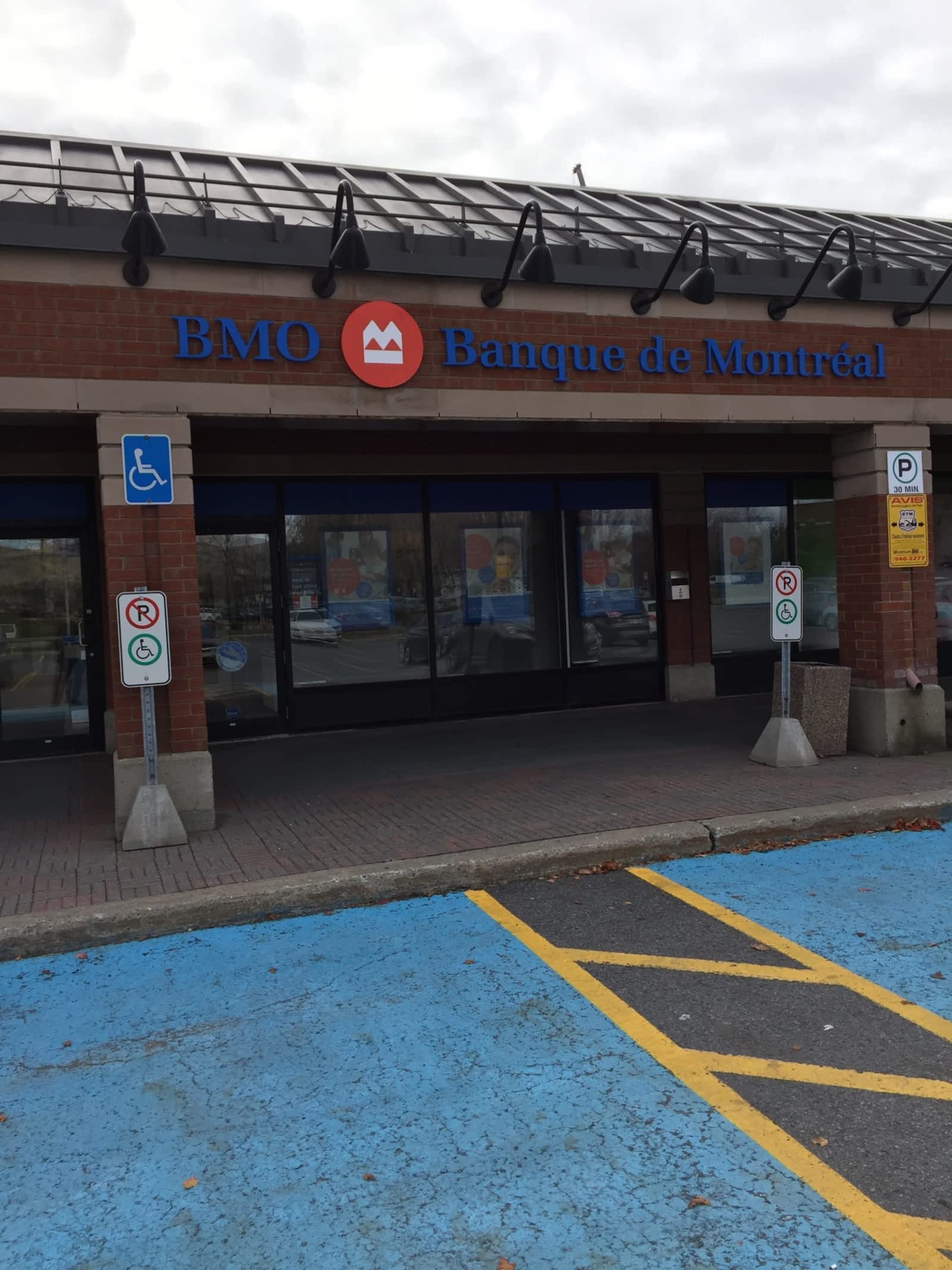 bmo bank montreal opening hours