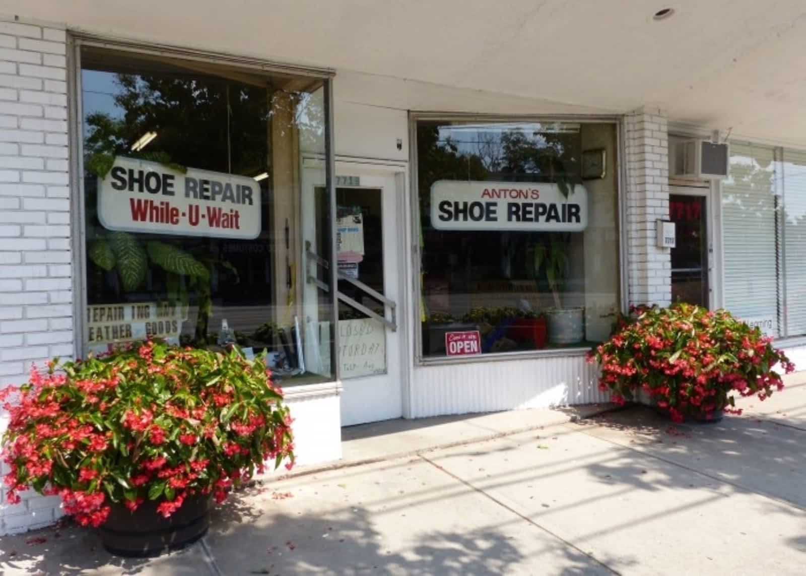 shoe repair near me open